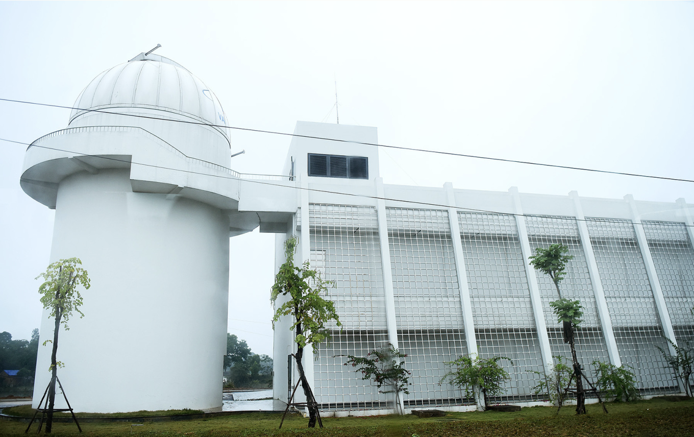 Đài thiên văn tại Trung tâm Vũ trụ Việt Nam cơ sở tại Hòa Lạc.