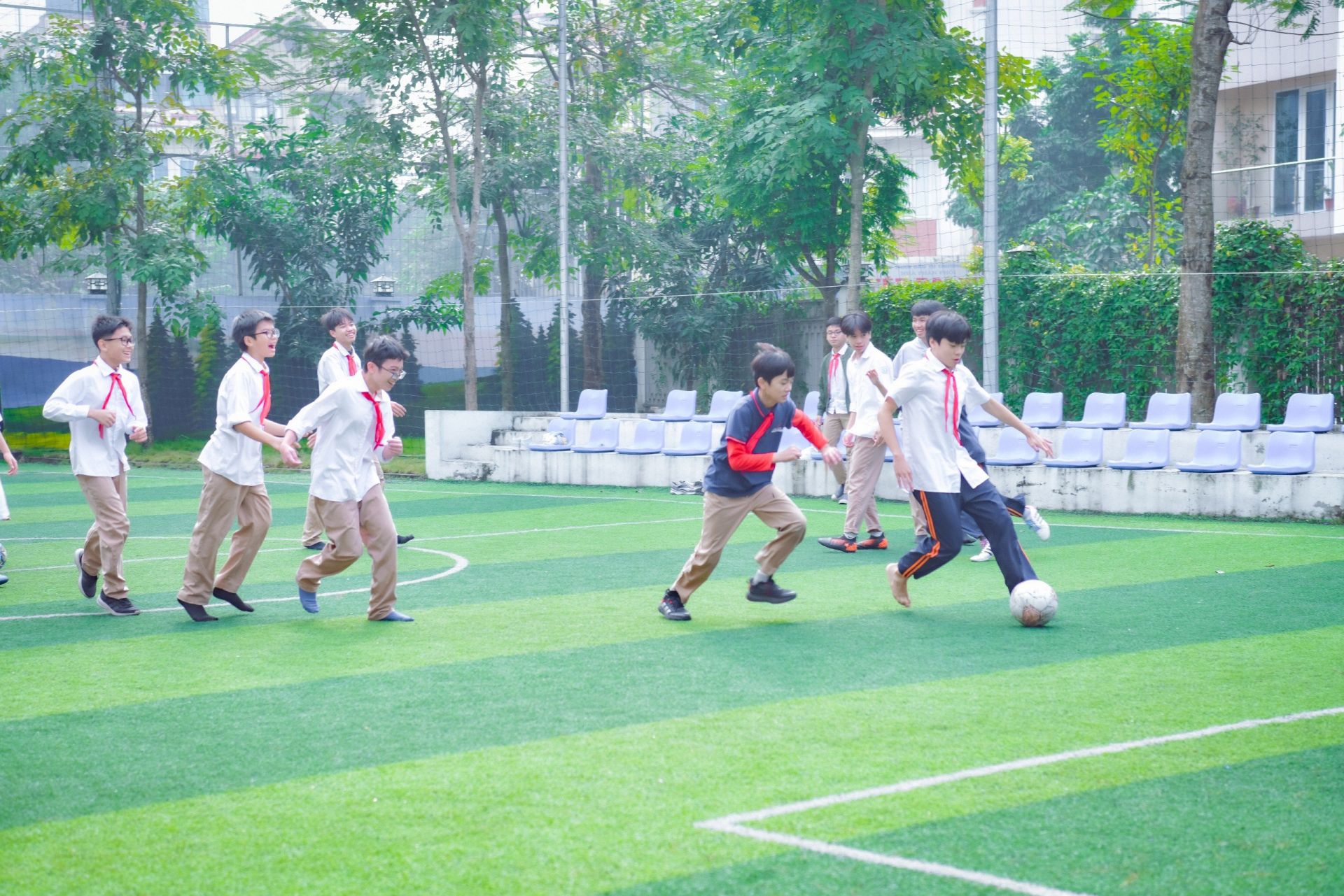 Hoạt động thể dục thể thao tại trường THCS Chu Văn An.