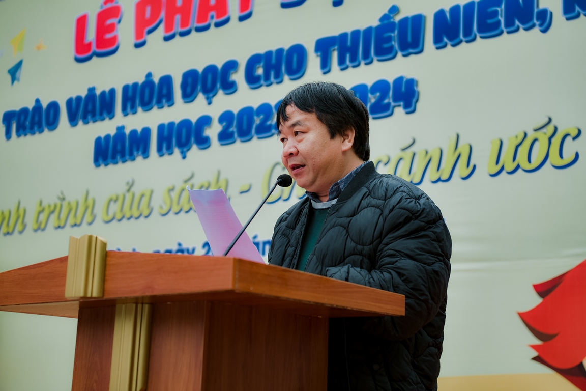 Nhà báo Phan Việt Hùng phát biểu tại lễ phát động.