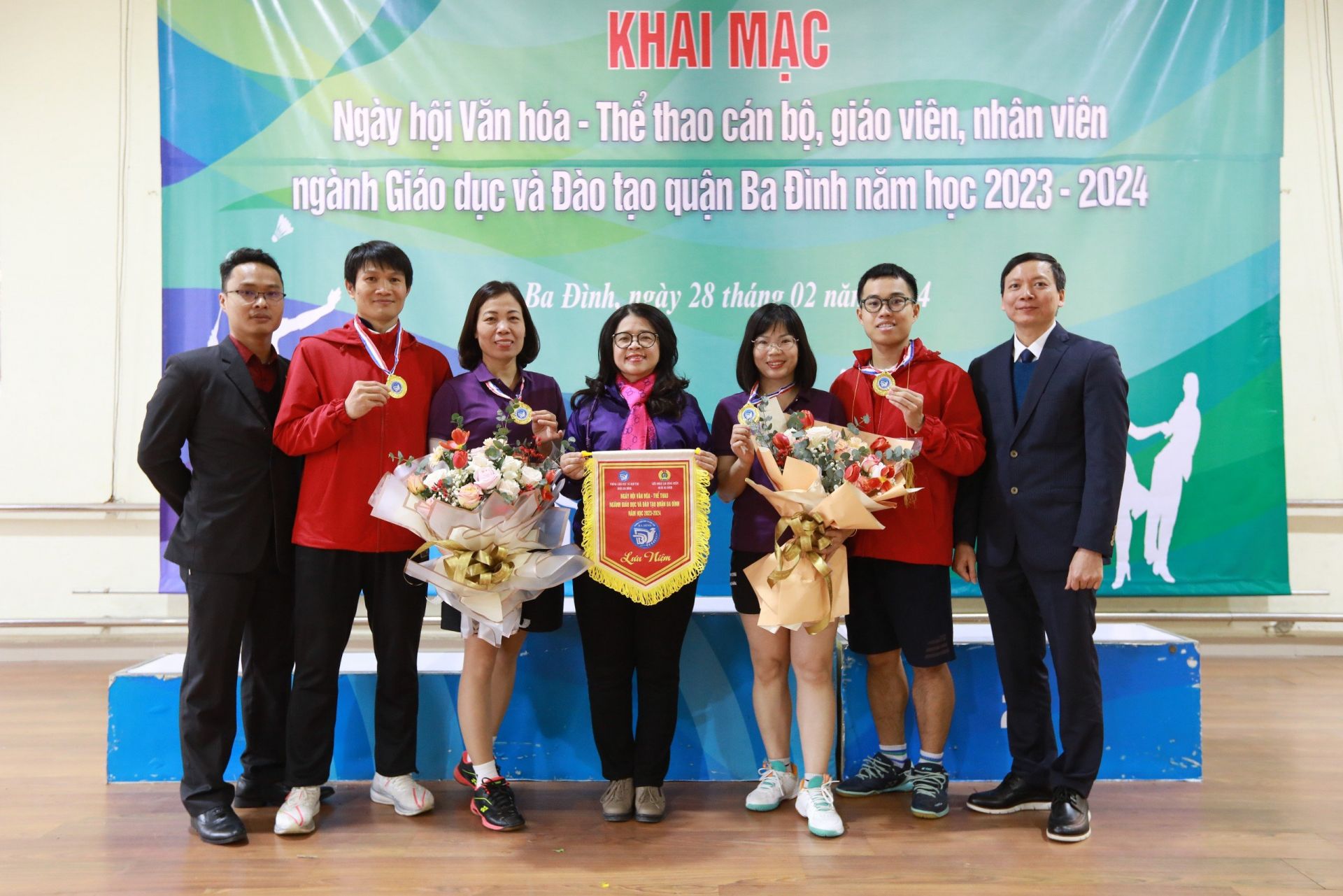 Trường THCS Nguyễn Trãi 2 Huy chương Vàng đôi nam môn cầu lông và 2 Huy chương Vàng đôi nữ môn cầu lông