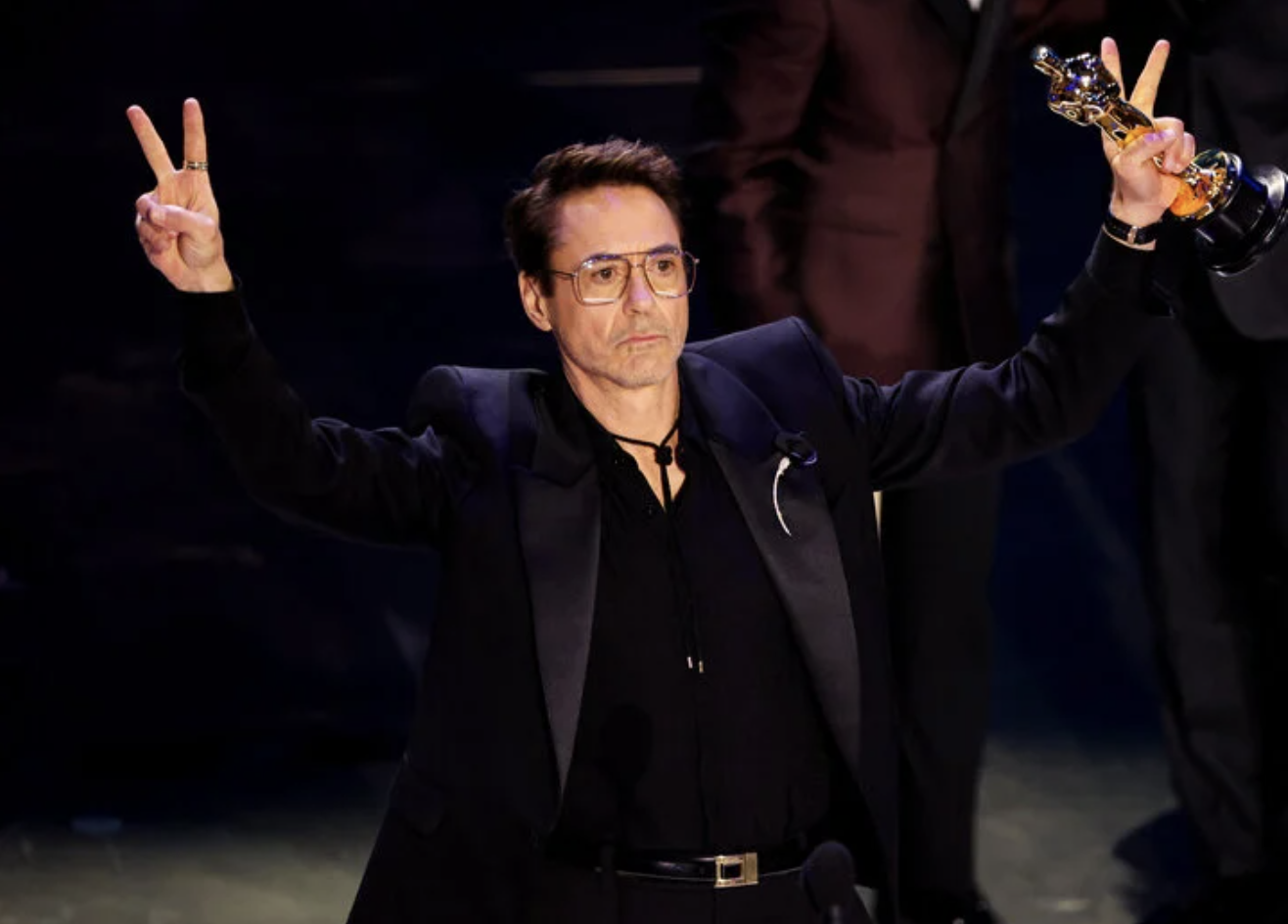Tài tử Robert Downey Jr. đã giành tượng vàng Oscar ở hạng mục 