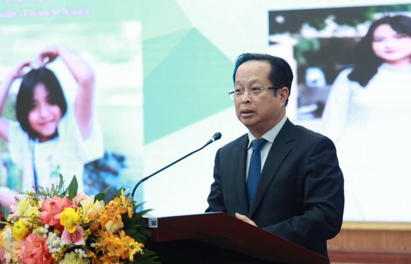 Giám đốc Sở GD&ĐT Hà Nội Trần Thế Cương phát biểu tại buổi lễ.