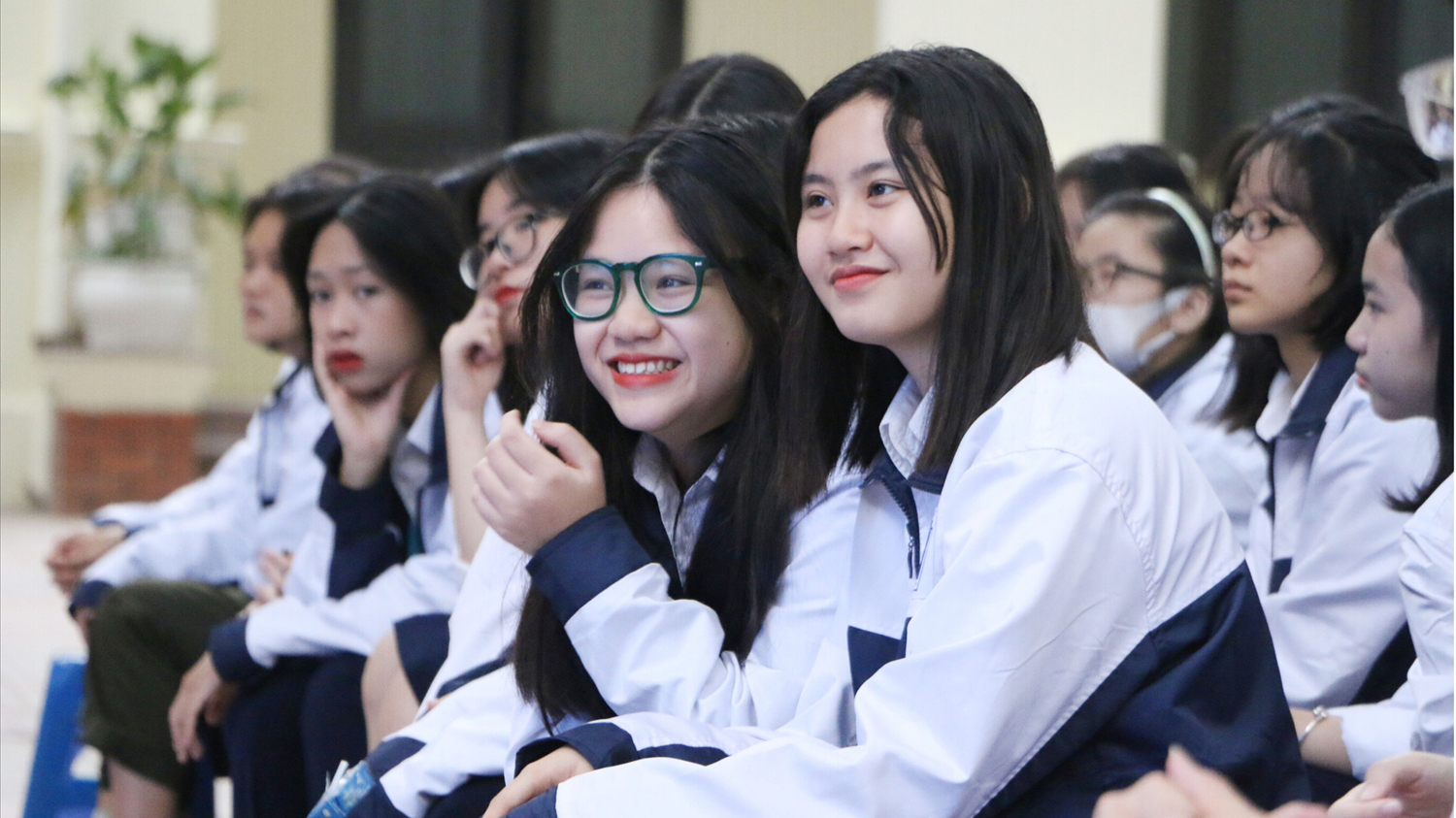 Dự kiến, số học sinh lớp 9 trên địa bàn TP. Hà Nội tham gia xét công nhận tốt nghiệp THCS năm học 2023 - 2024 ước tính tăng hơn khoảng 5.000 trường hợp so với năm học 2022 - 2023.