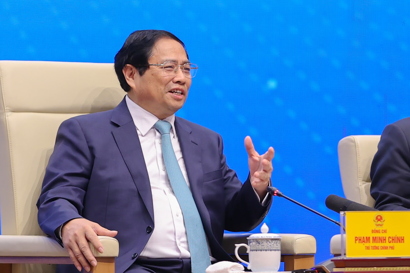Thủ tướng Phạm Minh Chính trả lời câu hỏi của đoàn viên, thanh niên tại chương trình gặp mặt.