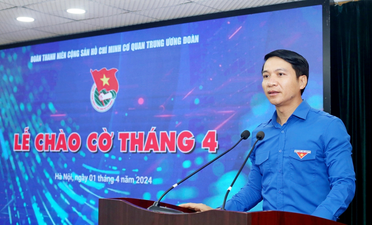 Nguyễn Ngọc Lương - Bí thư thường trực BCH Trung ương Đoàn, Chủ tịch Trung ương Hội LHTN Việt Nam phát biểu tại Lễ chào cờ tháng 4