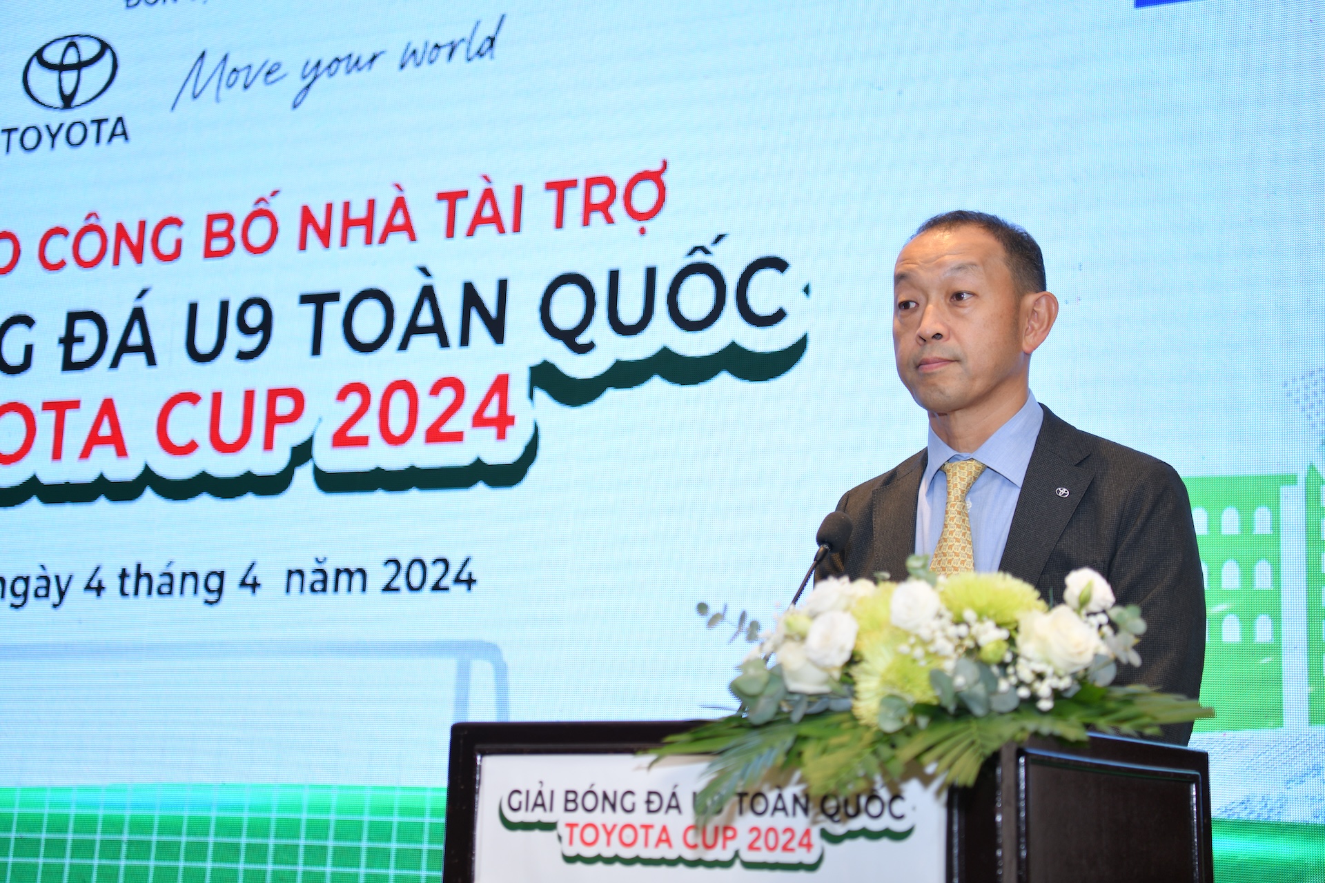 Ngài Nakano Kieta mong muốn giải đấu sẽ góp phần nâng cao chất lượng bóng đá trẻ Việt Nam.