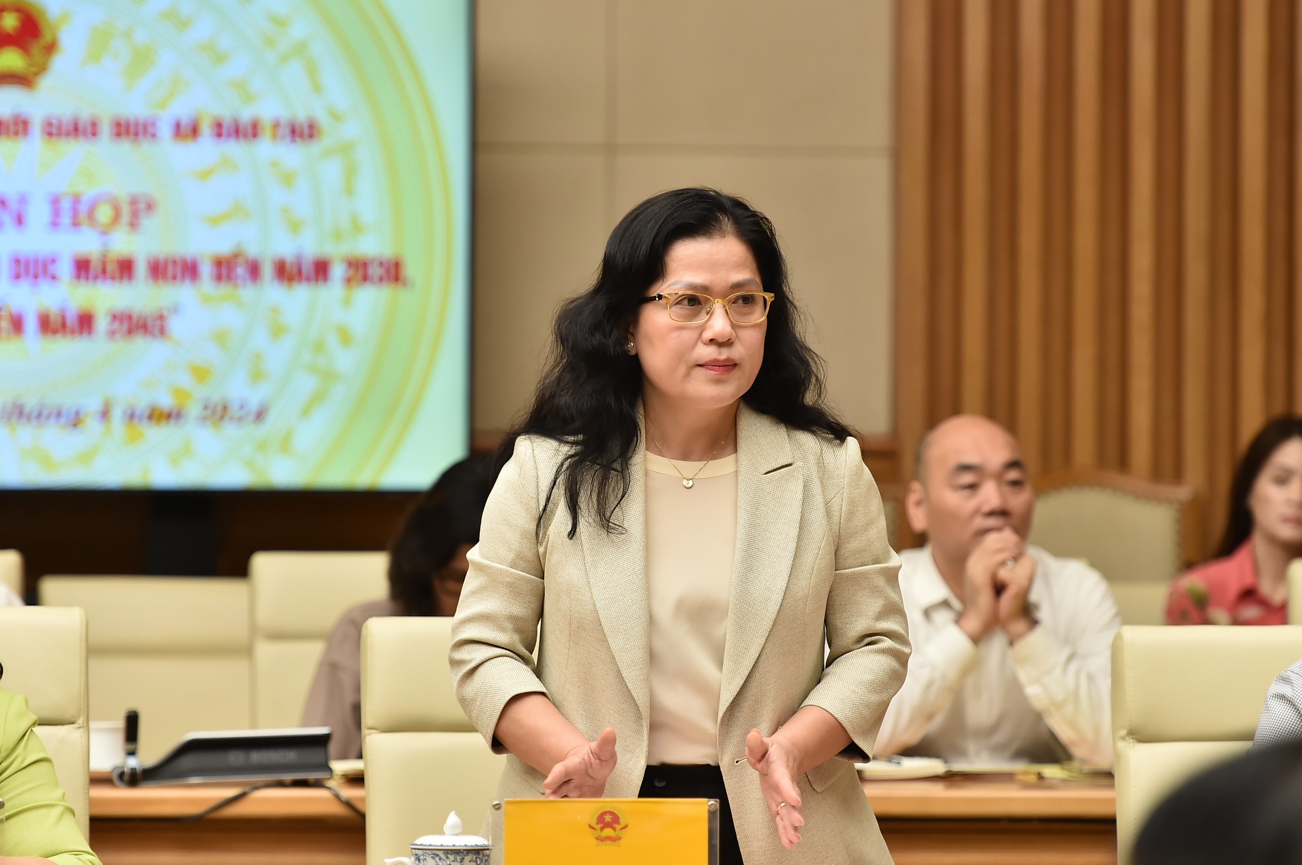 Thứ trưởng Bộ GD&ĐT Nguyễn Thị Kim Chi báo cáo về đổi mới, phát triển giáo dục mầm non đến năm 2030 tầm nhìn đến năm 2045