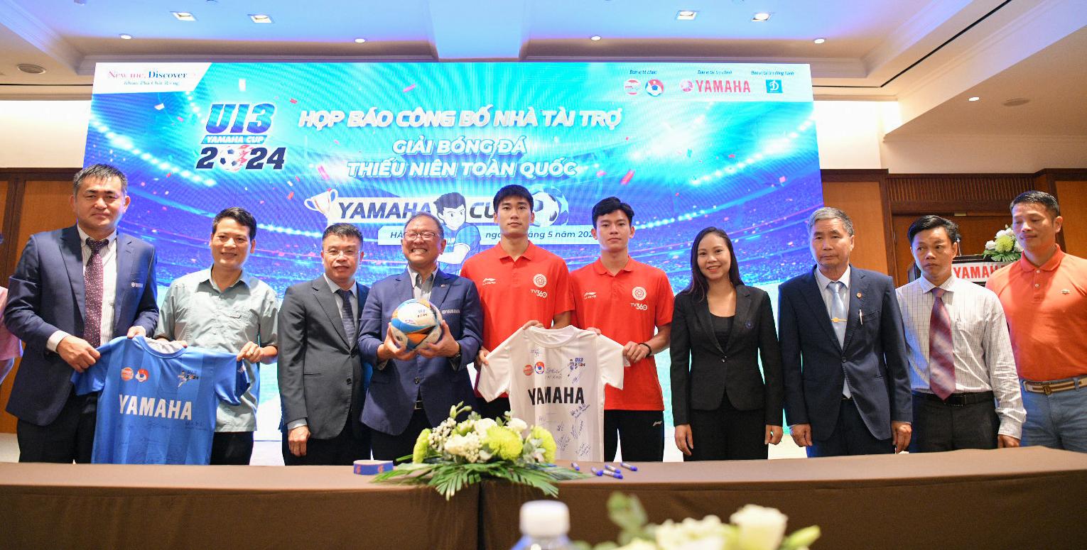 BTC giới thiệu áo đấu và bóng thi đấu chính thức của Giải Bóng đá U13 toàn quốc Yamaha Cup năm 2024.