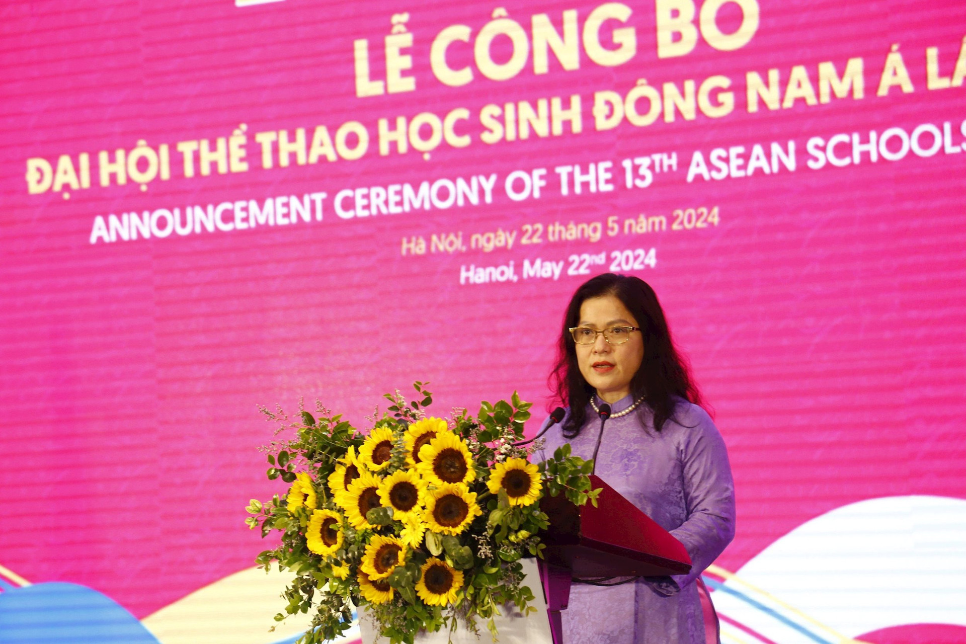 Thứ trưởng Bộ GD&ĐT Nguyễn Thị Kim Chi phát biểu tại buổi lễ