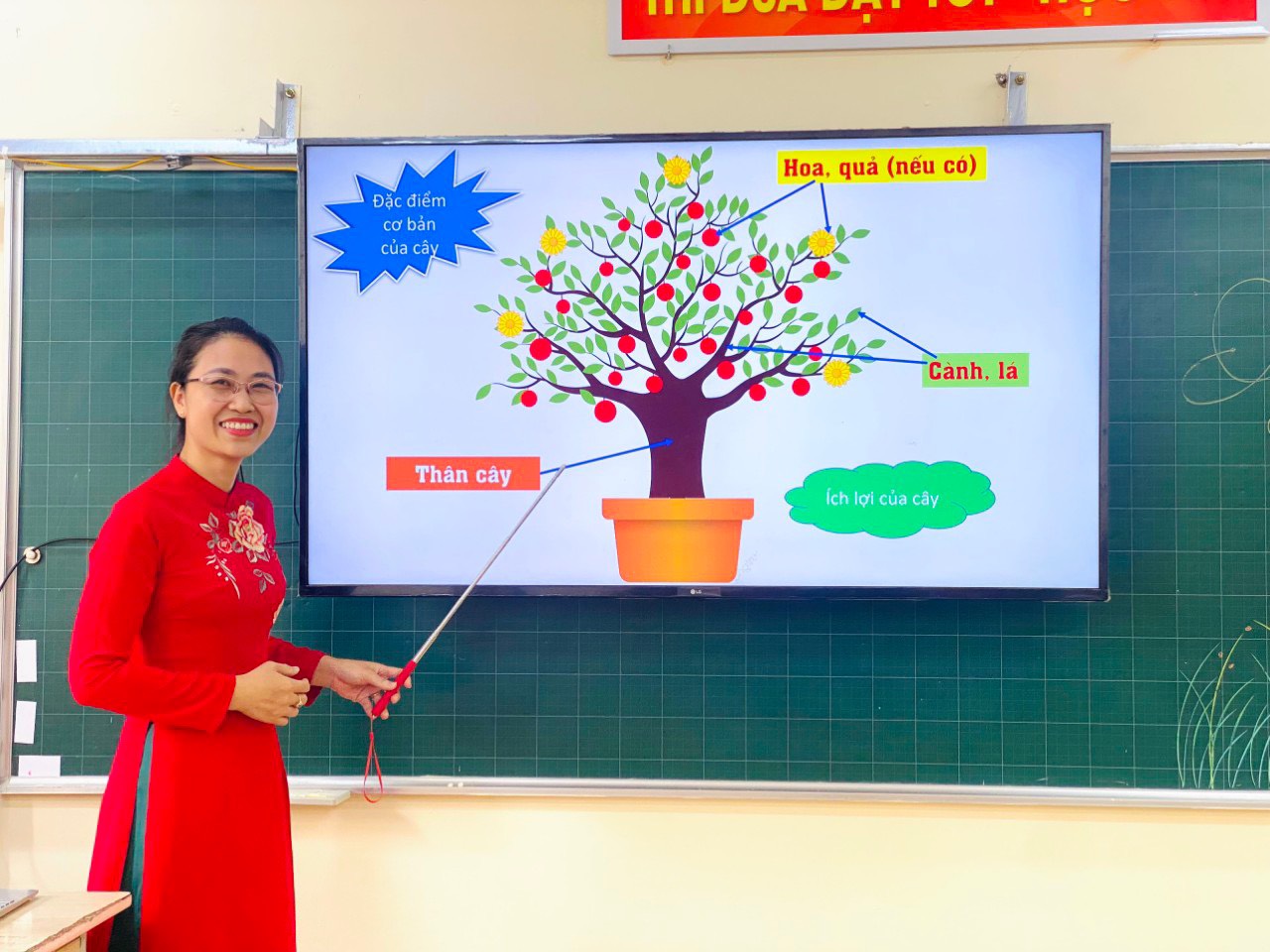 Cô giáo có nhiều sáng tạo, ứng dụng công nghệ thông tin trong giảng dạy.