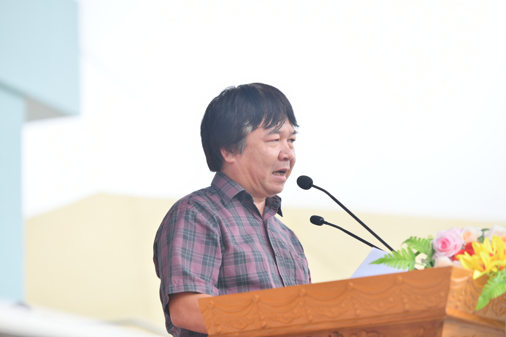 Nhà báo Phan Việt Hùng – Phó Tổng Biên tập Báo TNTP&NĐ phát biểu tại Lễ Khai mạc.