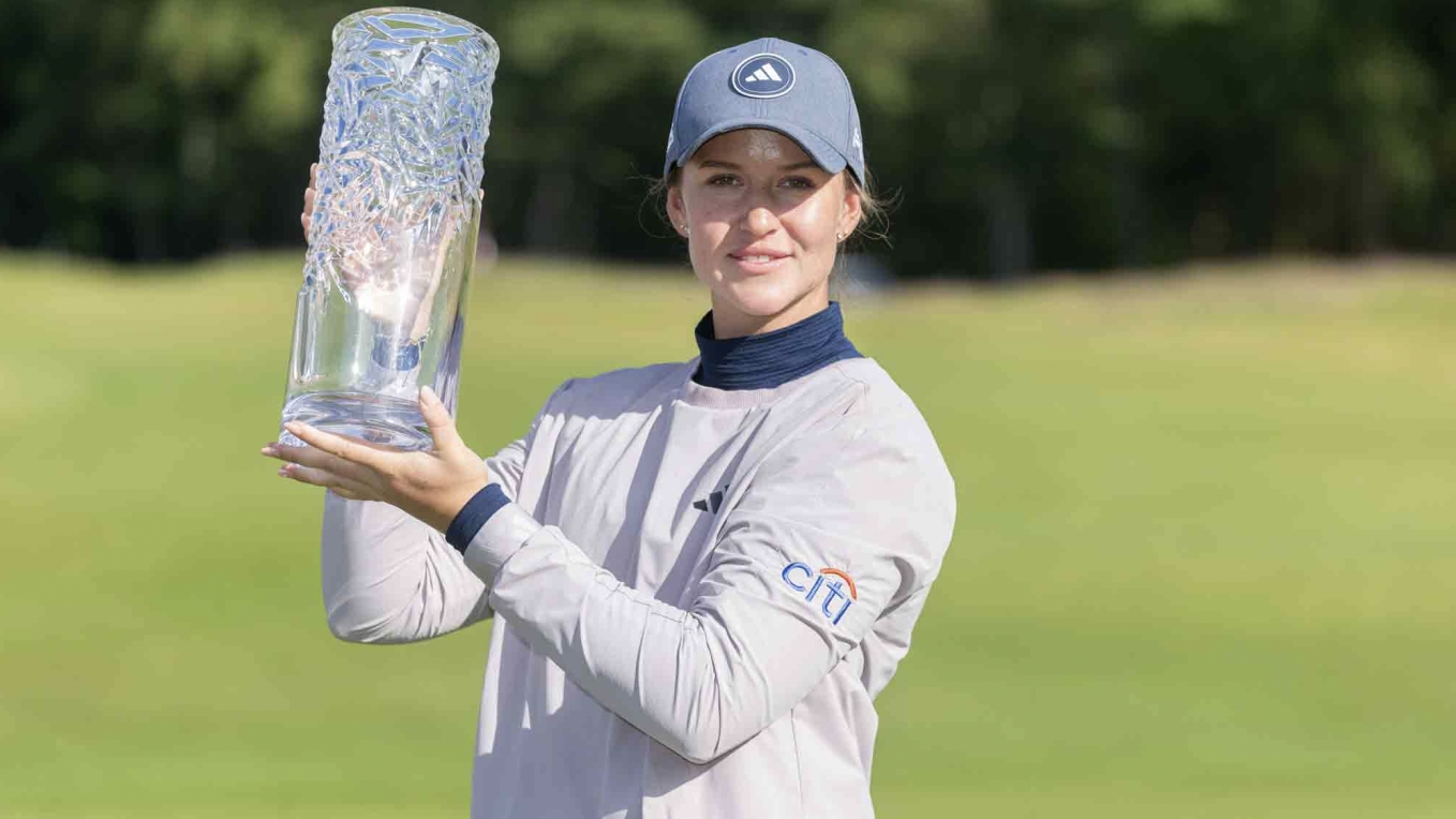 Nữ golfer Thuỵ Điển hai lần gây sốc trên DP World Tour