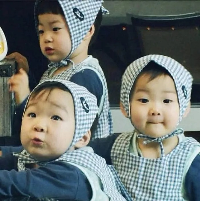 Diễn viên Song Il Kook và 3 cậu con trai sinh ba Daehan, Minguk, Manse trở thành hiện tượng ở Hàn Quốc và nhiều nước châu Á khi tham gia show thực tế về gia đình The Return Of Superman của đài KBS vào năm 2014.