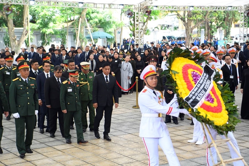 Đoàn Myanmar vào viếng Tổng Bí thư Nguyễn Phú Trọng.