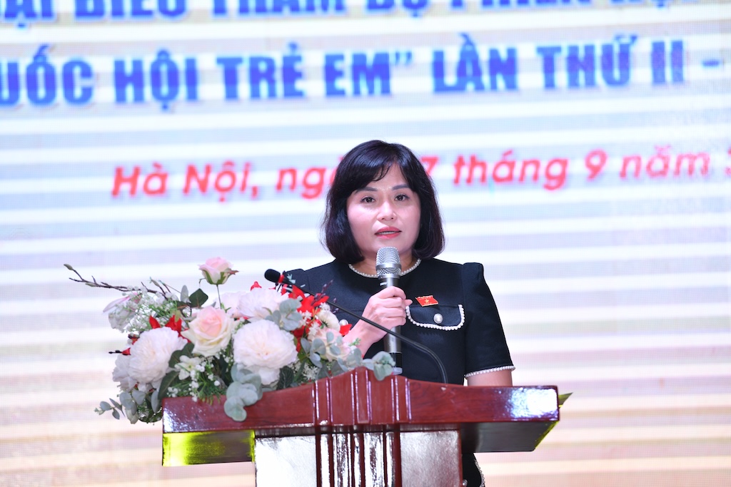 Phó Chủ tịch Nhóm đại biểu Quốc hội trẻ Thái Quỳnh Mai Dung phát biểu tại chương trình giao lưu.