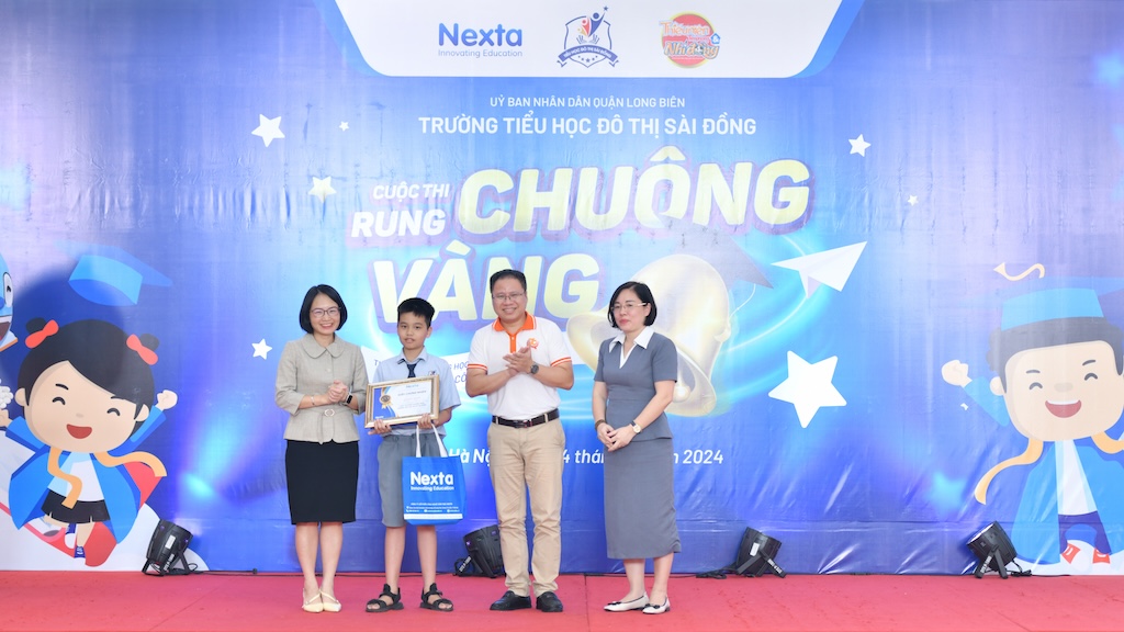 Chung cuộc, giải Nhất đã thuộc về bạn Nguyễn Đình Tùng, lớp 5A3. Giải thưởng của bạn là 1 chiếc máy tính bảng Nexta eTeacher G2, 1 tài khoản học Nexta Etutor 1 năm và một học bổng trị giá 2.500.000 đồng.