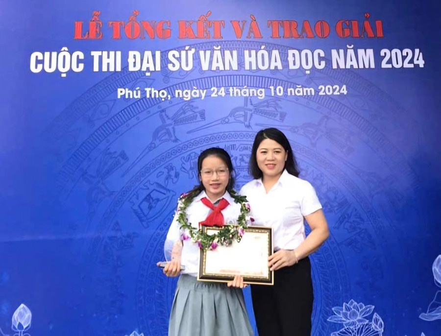 Nguyễn Lê Minh Hạnh, lớp 4G, Trường Tiểu học Hồng Thái (TP Tuyên Quang) đoạt giải Nhất cuộc thi Đại sứ văn hóa đọc năm 2024