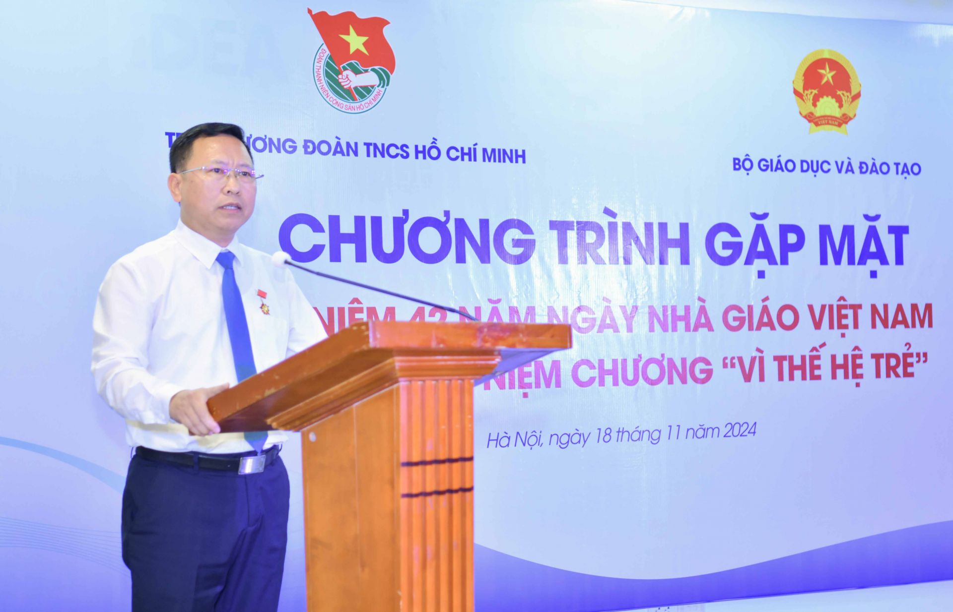 Nhà giáo Trần Văn Đạt - 