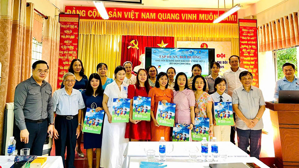 VEPIC tập huấn sử dụng SGK tại Đ&agrave; Nẵng cho 2 trường Tiểu học L&yacute; C&ocirc;ng Uẩn v&agrave; Th&aacute;i Thị B&ocirc;i