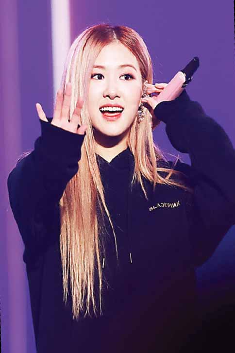 Rosé, tên thật là
Roseanne Park hay
Park Chae-young,
sinh năm 1997 tại
New Zealand và lớn
lên ở Melbourne
(Australia).