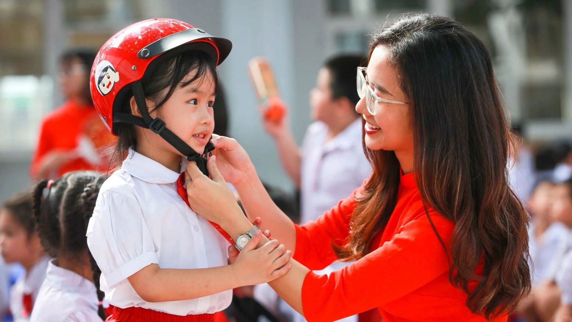 Các nhà trường phải đưua nội dung chấp hành luật về trật tự, an toàn giao thông vào tiêu chí xếp loại hạnh kiểm học sinh