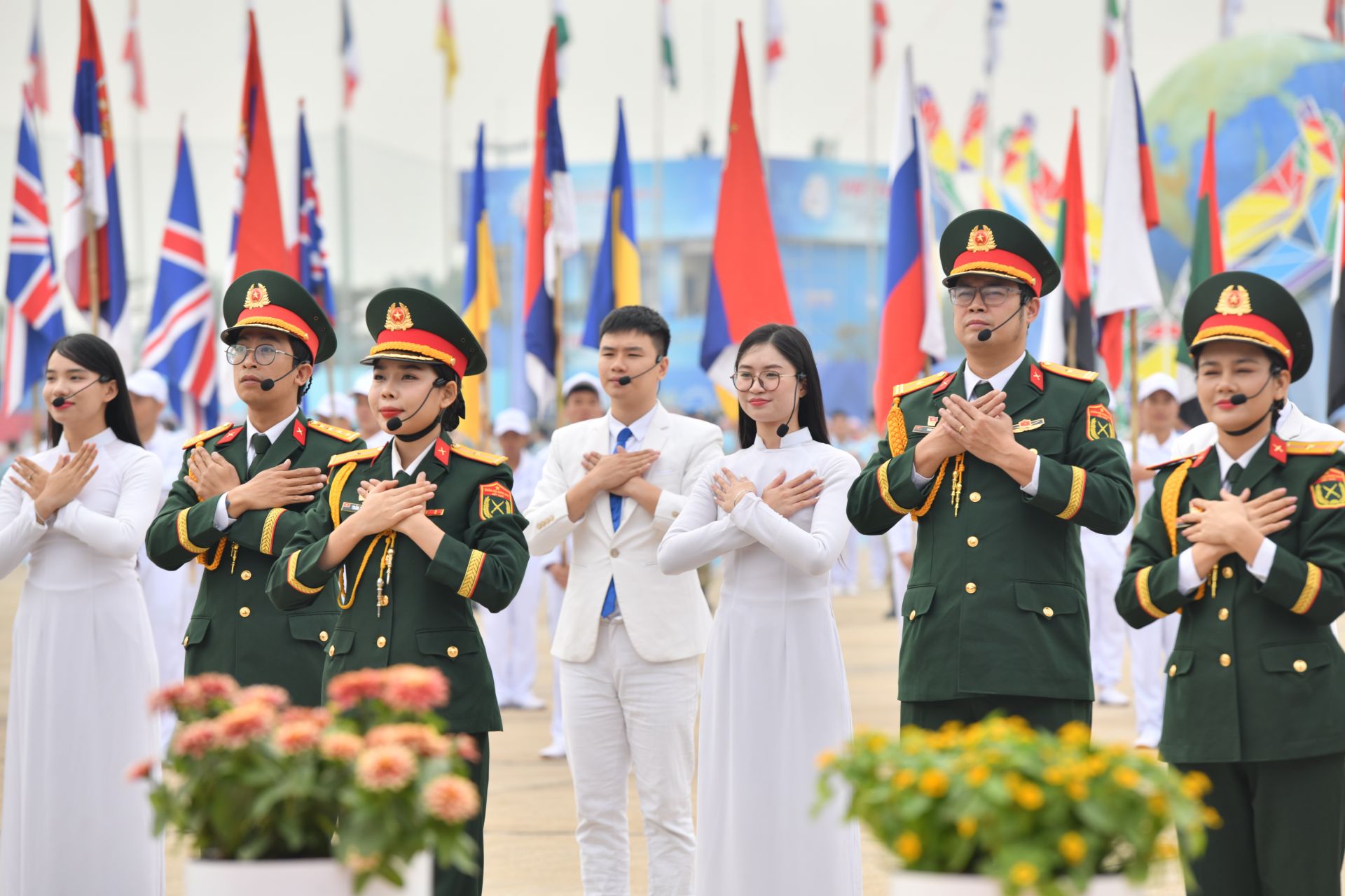 Các tiết mục nghệ thuật được dàn dựng công phu, có sự tham gia của hàng ngàn nghệ sĩ