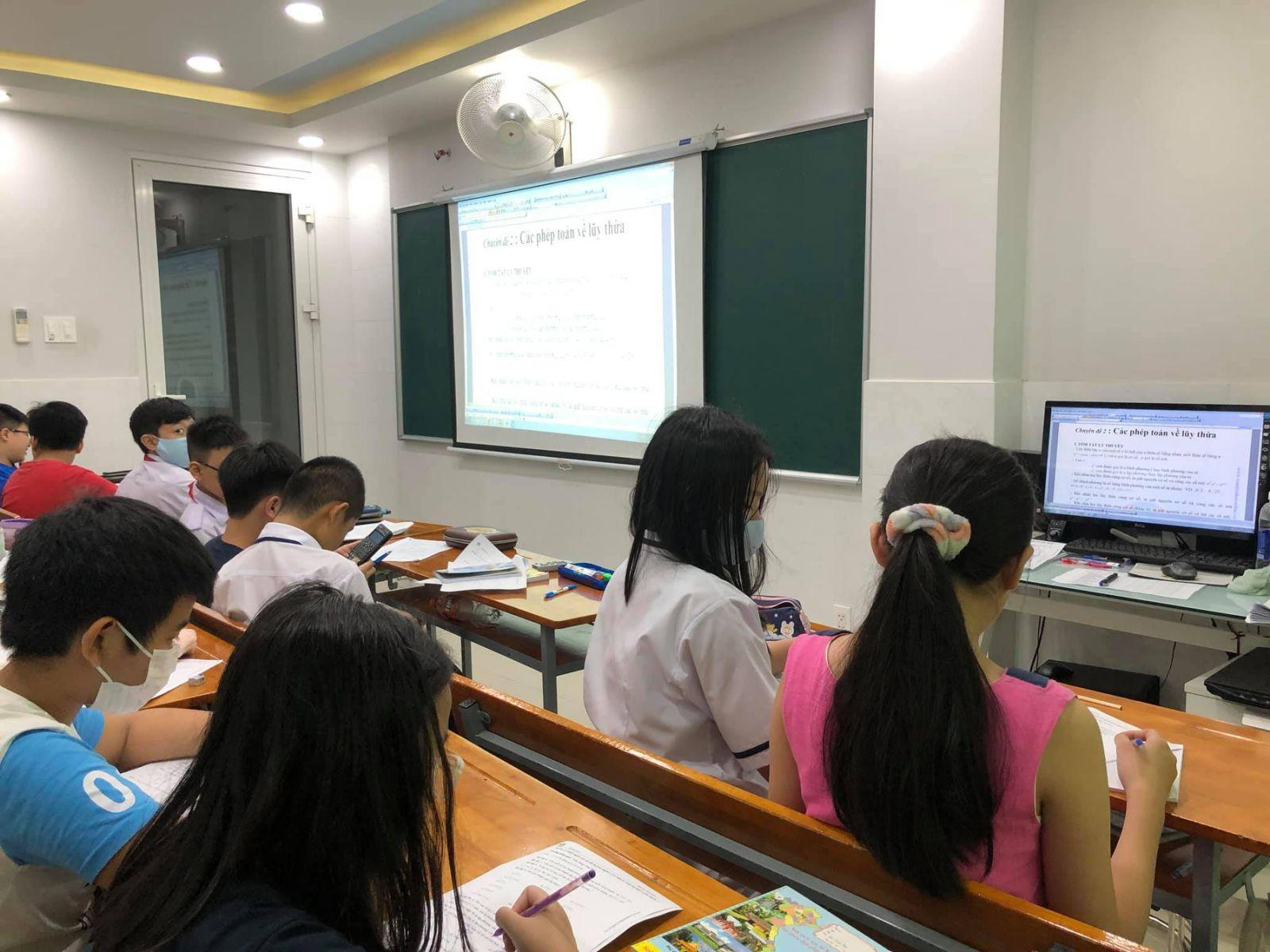 Giáo viên dạy thêm ngoài trường phải đăng ký kinh doanh Giáo viên dạy thêm ngoài trường phải đăng ký kinh doanh
