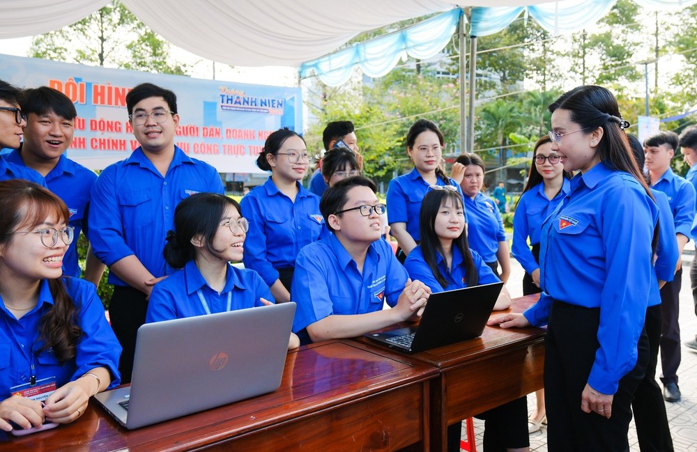 Nằm trong chuỗi sự kiện khởi động Tháng Thanh niên, Bí thư T.Ư Đoàn, Chủ tịch Hội đồng Đội T.Ư Nguyễn Phạm Duy Trang đã tham gia nhiều hoạt động.