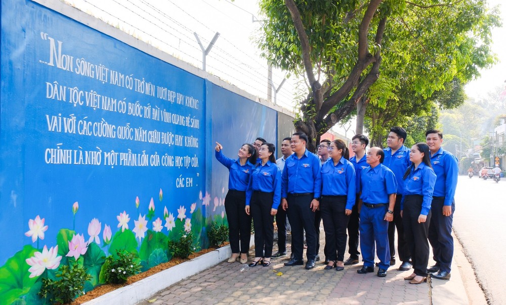 Công trình Đường hoa thanh niên.