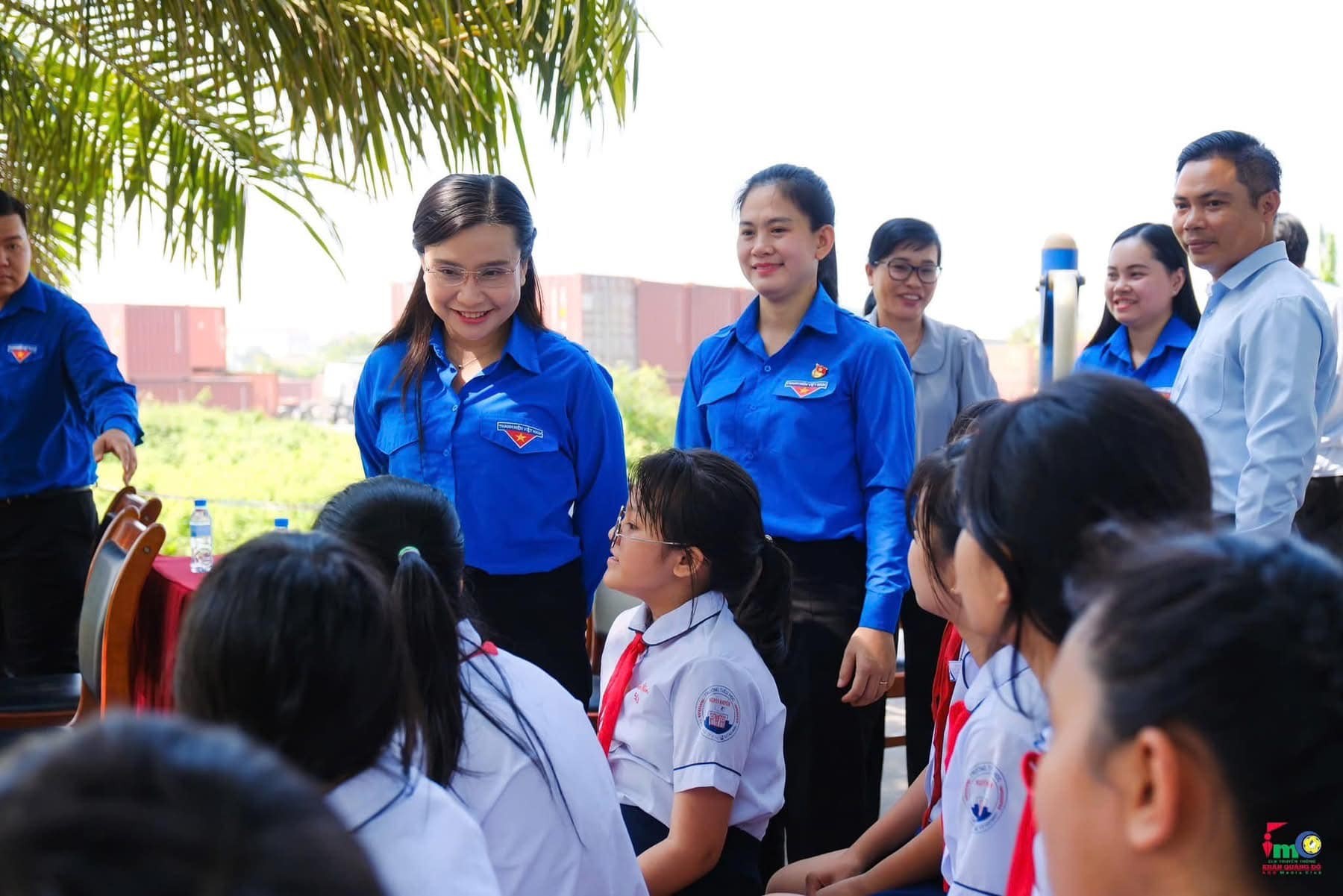 Chị Nguyễn Phạm Duy Trang - Bí thư T.Ư Đoàn, Chủ tịch Hội đồng Đội Trung ương dự lễ khởi động Tháng Thanh niên năm 2025 và phát động phong trào “Bình dân học vụ số”, hưởng ứng “Ngày thứ 7 văn minh” tại Bình Dương.