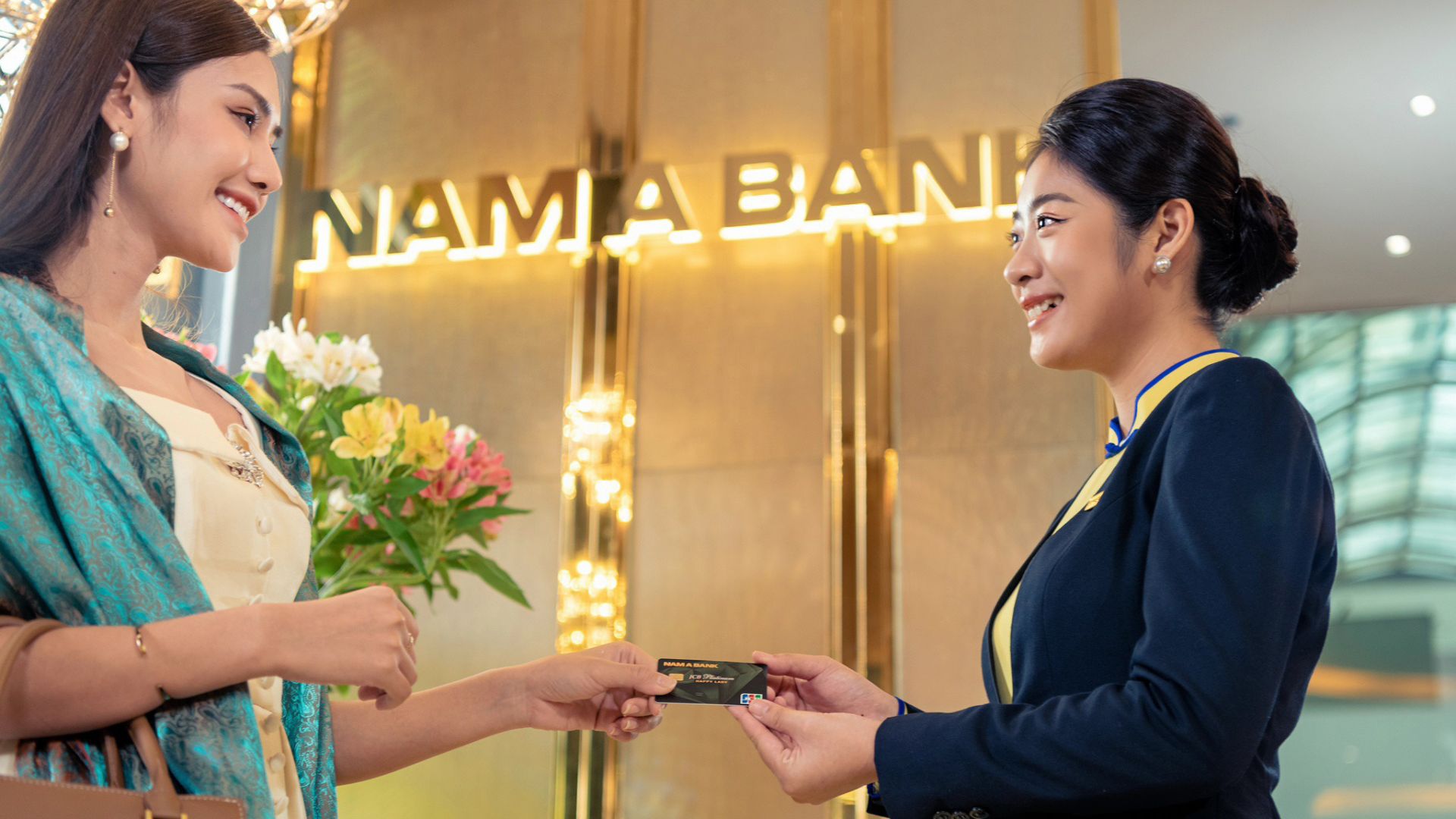 Ngân hàng tung ưu đãi dịp lễ thống nhất