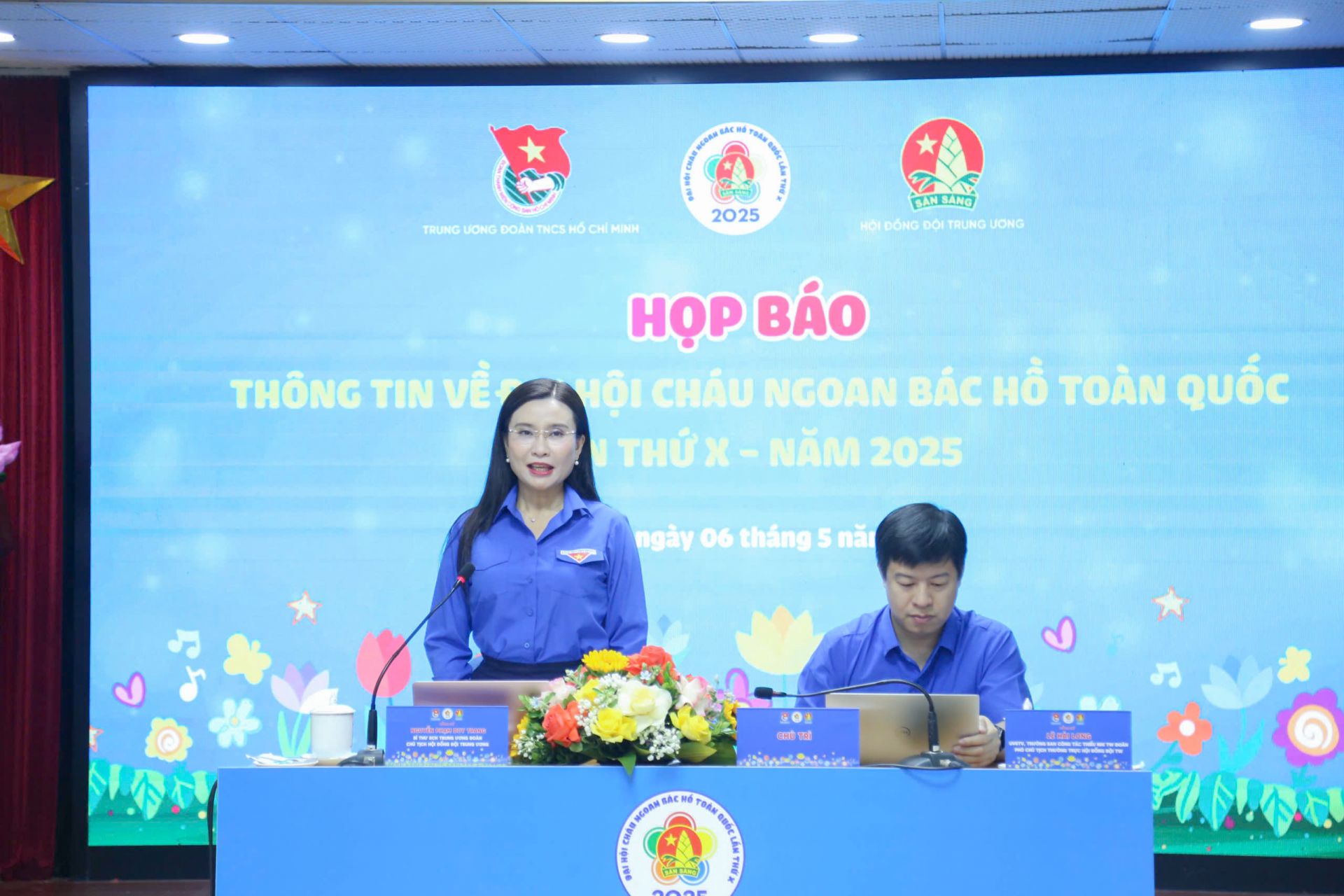 Chị Nguyễn Phạm Duy Trang và anh Lê Hải Long chủ trì họp báo thông tin về Đại hội Chị Nguyễn Phạm Duy Trang và anh Lê Hải Long chủ trì họp báo thông tin về Đại hội