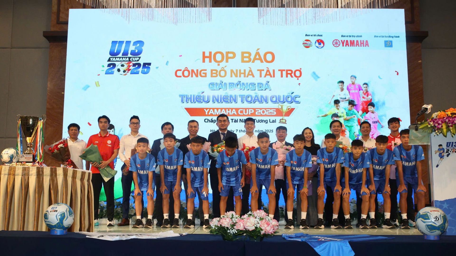 Sân chơi lớn cho tài năng bóng đá thiếu niên Việt Nam