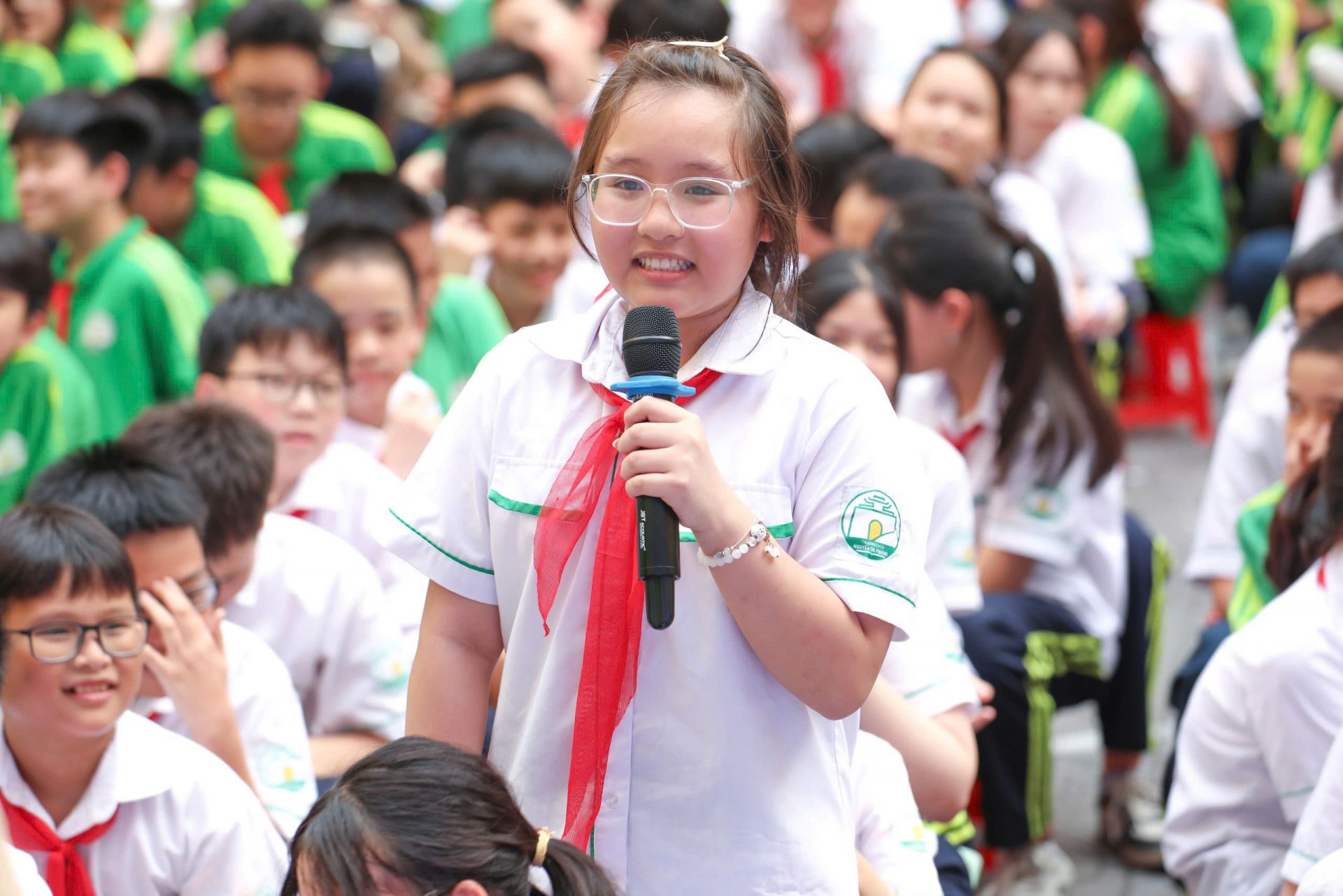 Các bạn học sinh trường THCS Nguyễn Tri Phương tham gia hoạt động giao lưu tại chương trình Các bạn học sinh trường THCS Nguyễn Tri Phương tham gia hoạt động giao lưu tại chương trình