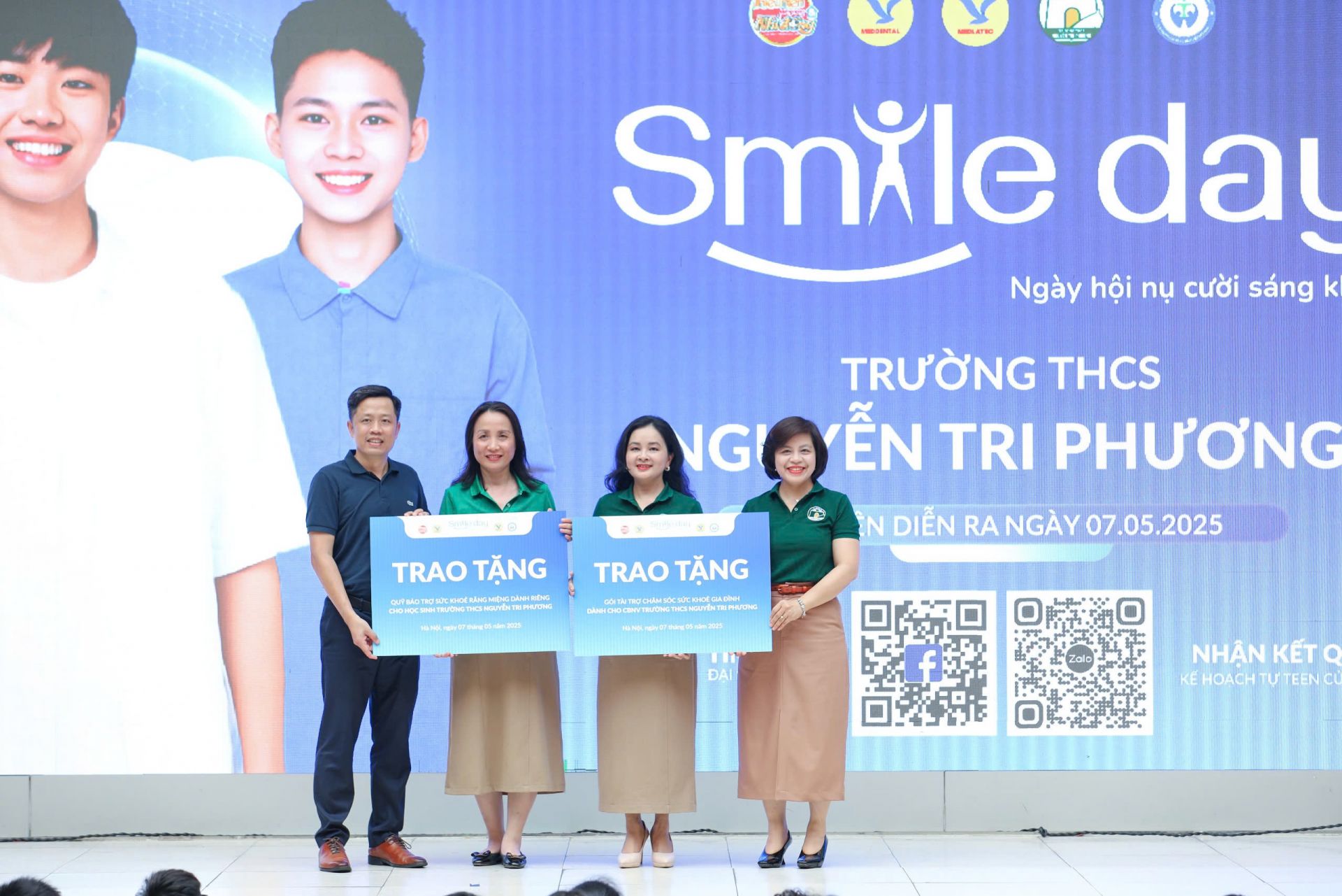 Hệ thống nha khoa MedDental trao quà tặng đến trường THCS Nguyễn Tri Phương Hệ thống nha khoa MedDental trao quà tặng đến trường THCS Nguyễn Tri Phương