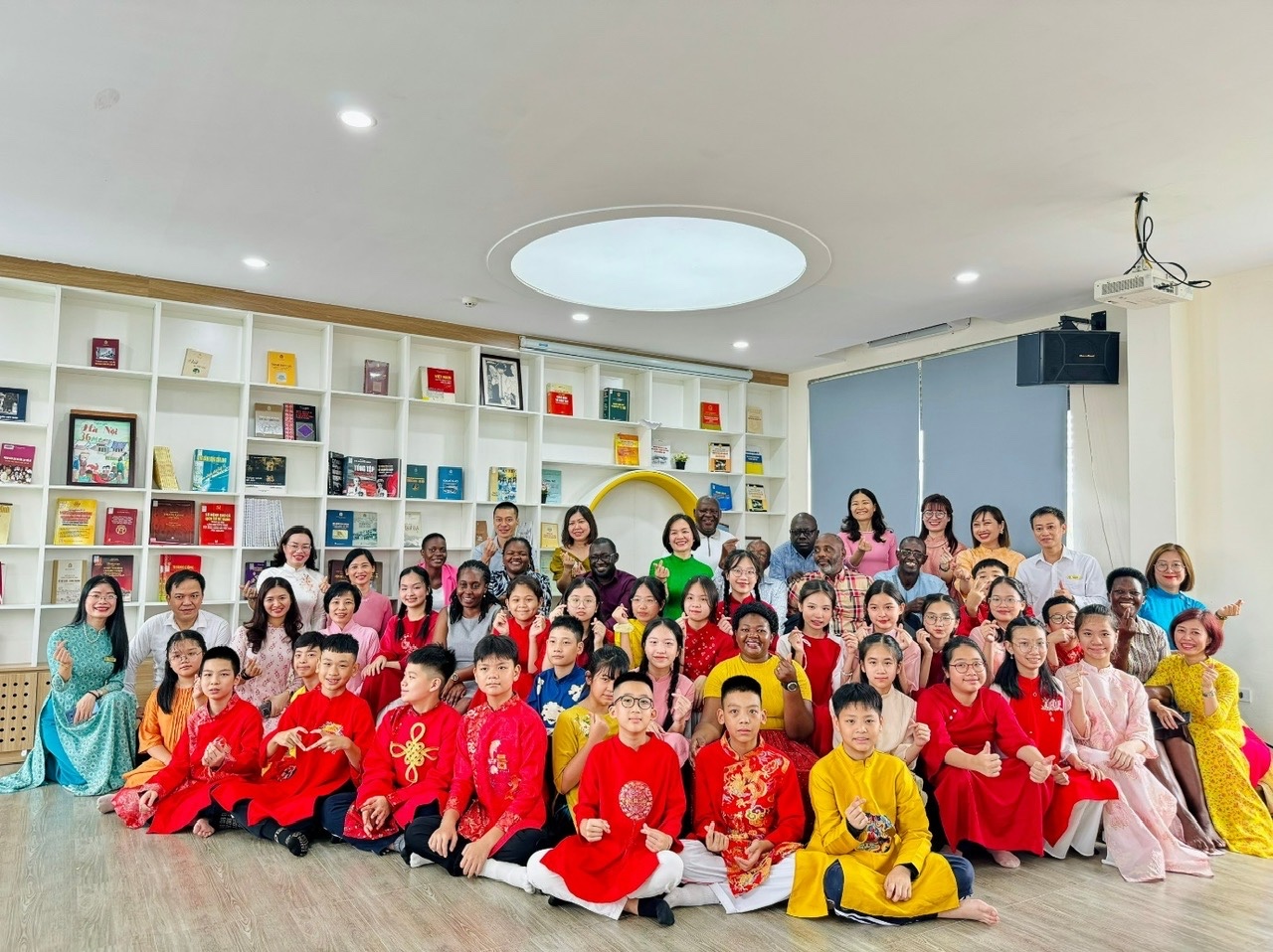 Không chỉ là nơi ươm mầm cho những ước mơ bay xa, trường THCS Thành Công còn là cái nôi nuôi dưỡng những tâm hồn đẹp, tự tin bước ra thế giới Không chỉ là nơi ươm mầm cho những ước mơ bay xa, trường THCS Thành Công còn là cái nôi nuôi dưỡng những tâm hồn đẹp, tự tin bước ra thế giới