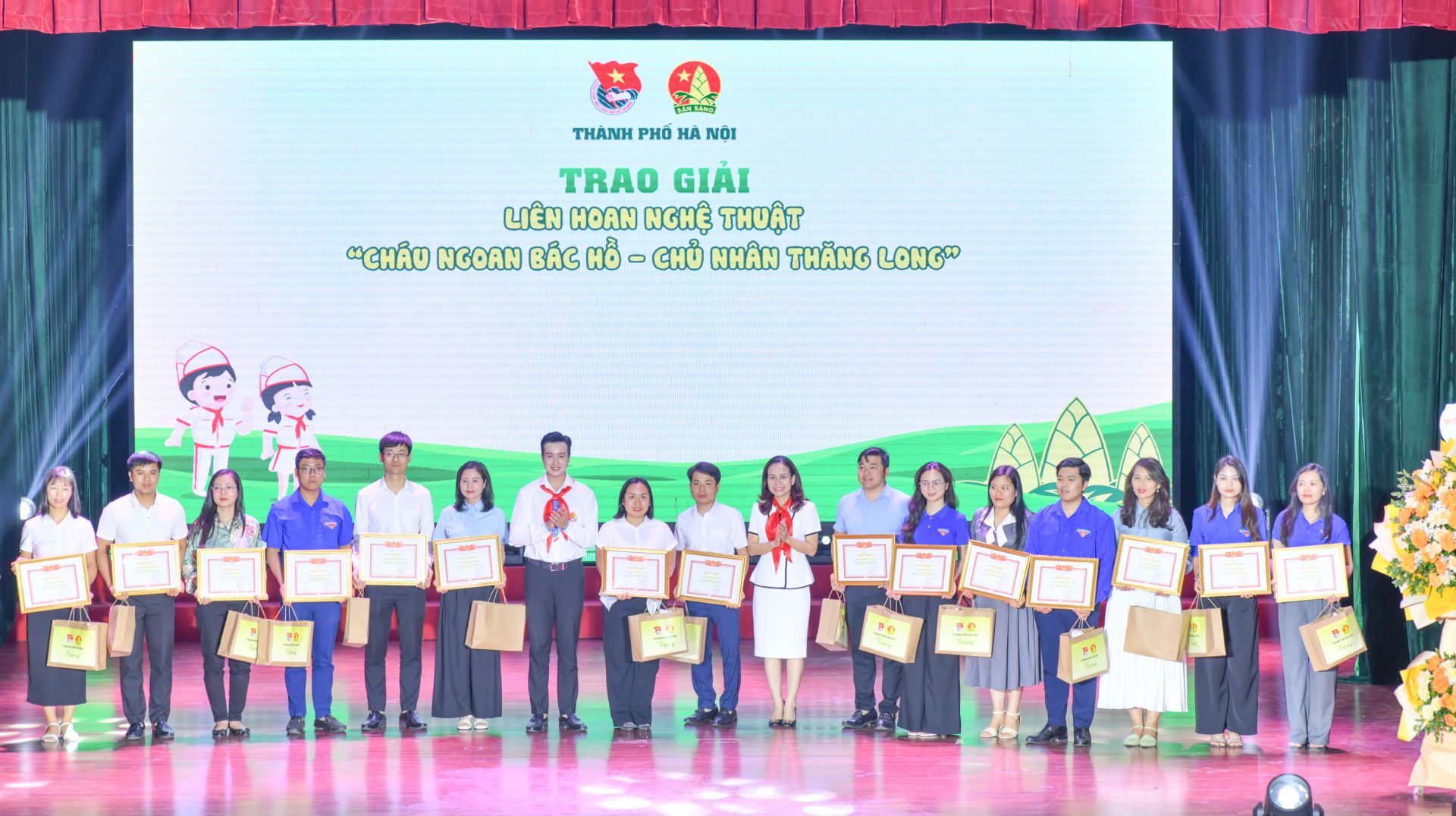Khen thưởng Liên hoan nghệ thuật 