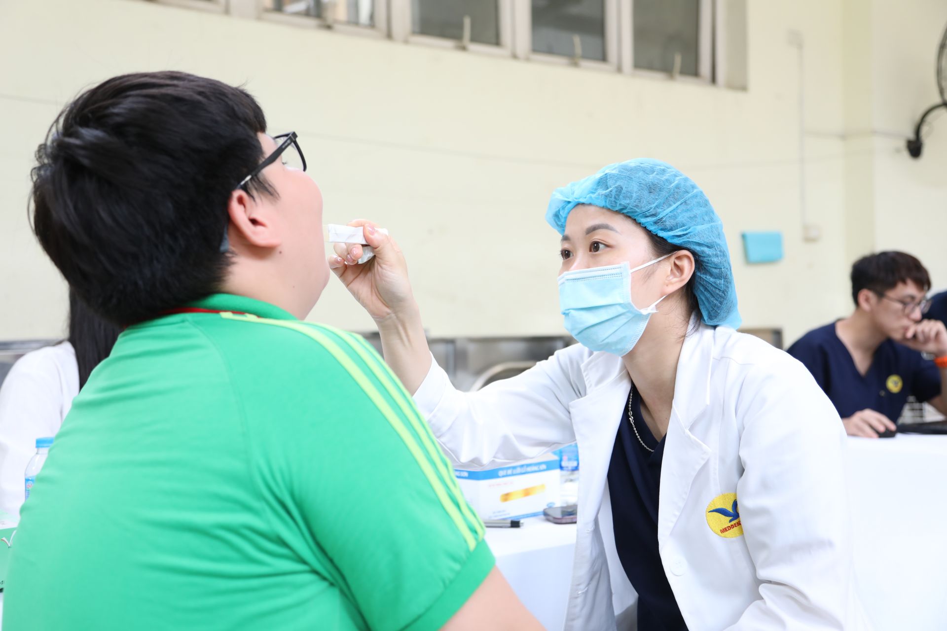 Toàn bộ học sinh được thăm khám răng miệng miễn phí bởi đội ngũ bác sĩ MedDental