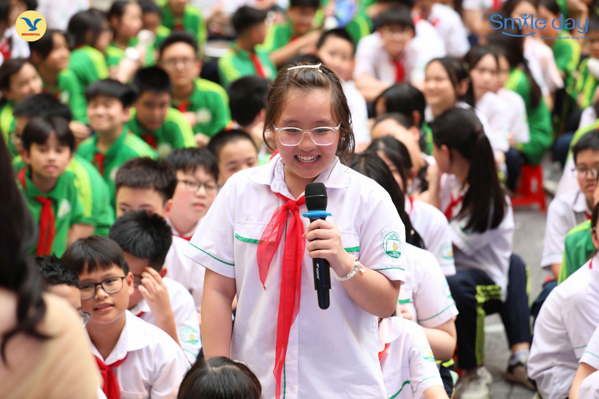 Smile Day mang đến những nụ cười rạng rỡ cho học sinh THCS Nguyễn Tri Phương Smile Day mang đến những nụ cười rạng rỡ cho học sinh THCS Nguyễn Tri Phương