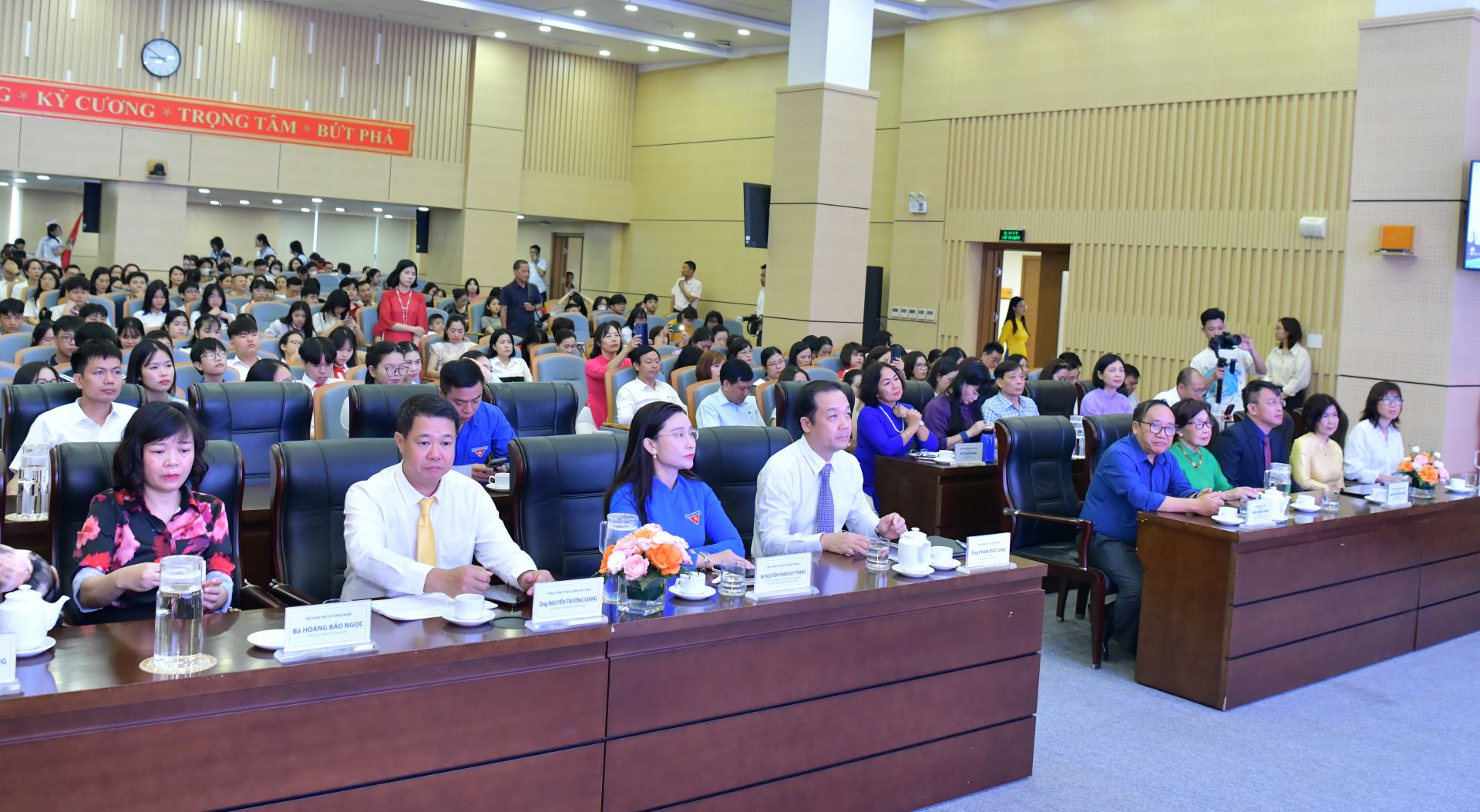 Các đại biểu tham dự Lễ Tổng kết và trao giải Cuộc thi Viết thư Quốc tế UPU lần thứ 54