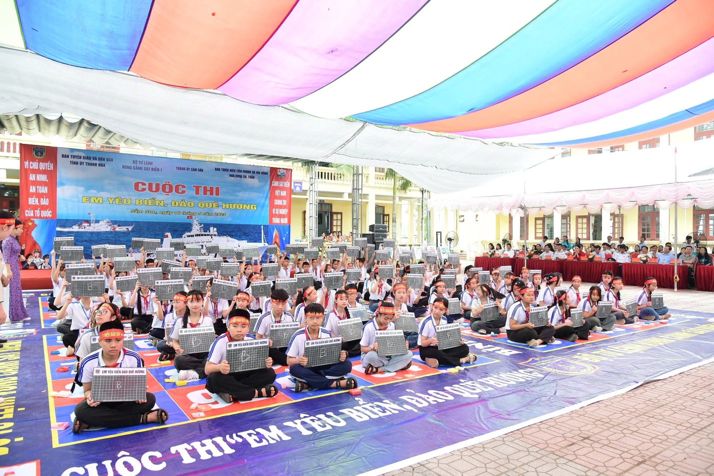 Sôi nổi Cuộc thi “Em yêu biển, đảo quê hương’’ tại Trường Tiểu học Quảng Minh, Sầm Sơn Sôi nổi Cuộc thi “Em yêu biển, đảo quê hương’’ tại Trường Tiểu học Quảng Minh, Sầm Sơn