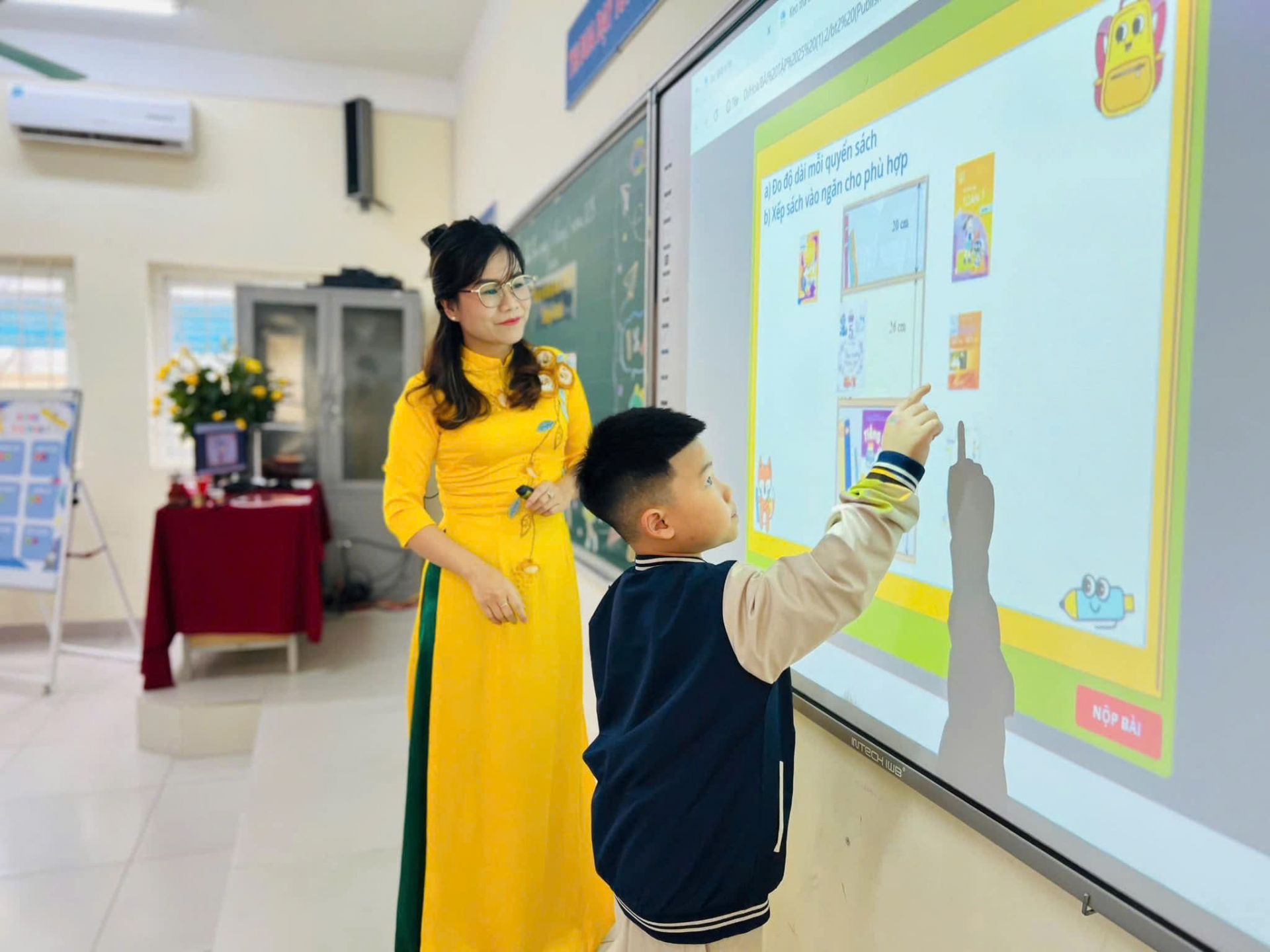 Sự thay đổi tích cực nơi học sinh là niềm hạnh phúc của các thầy cô giáo. Sự thay đổi tích cực nơi học sinh là niềm hạnh phúc của các thầy cô giáo.