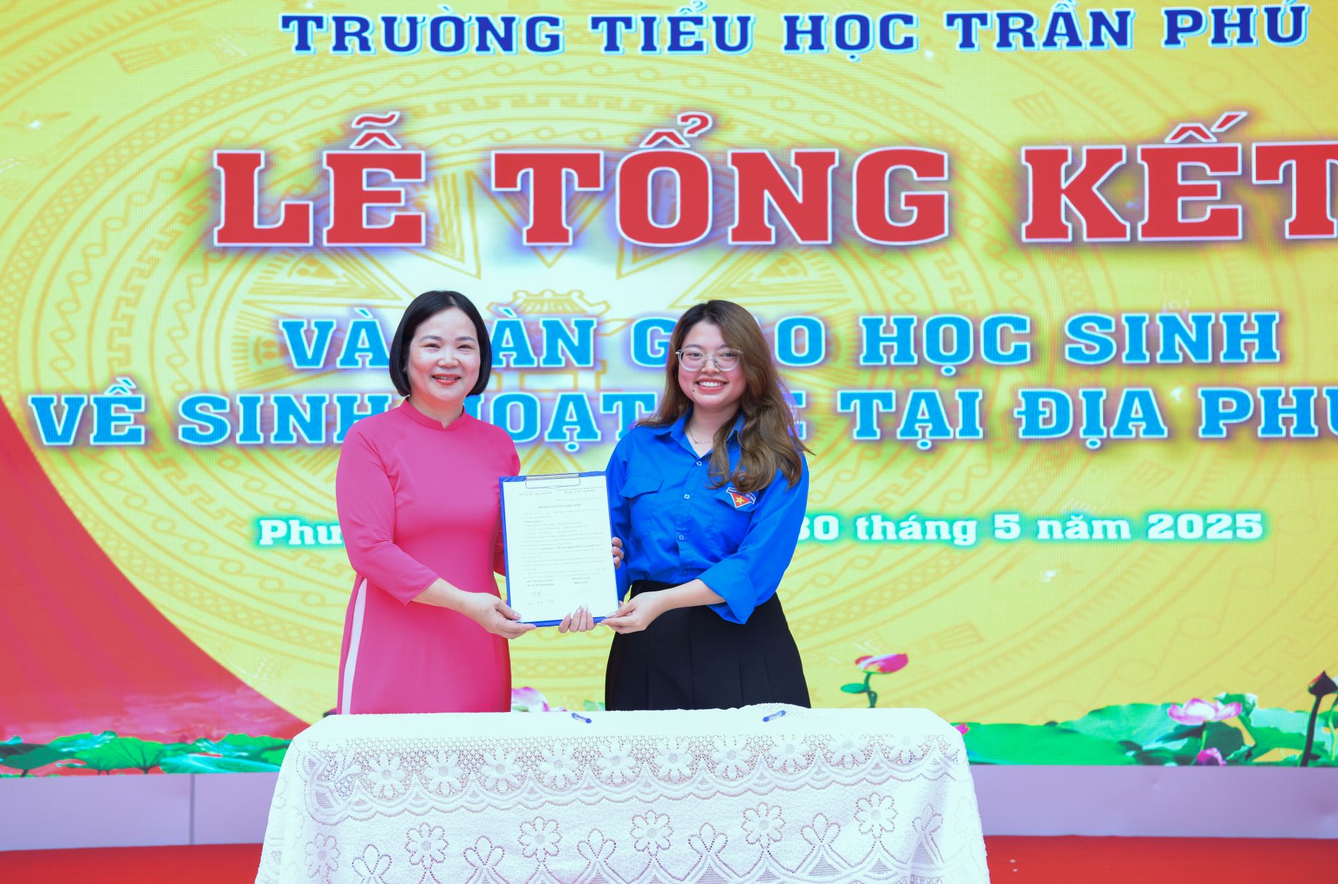 Trường Tiểu học Trần Phú bàn giao học sinh về tham gia sinh hoạt hè tại địa phương