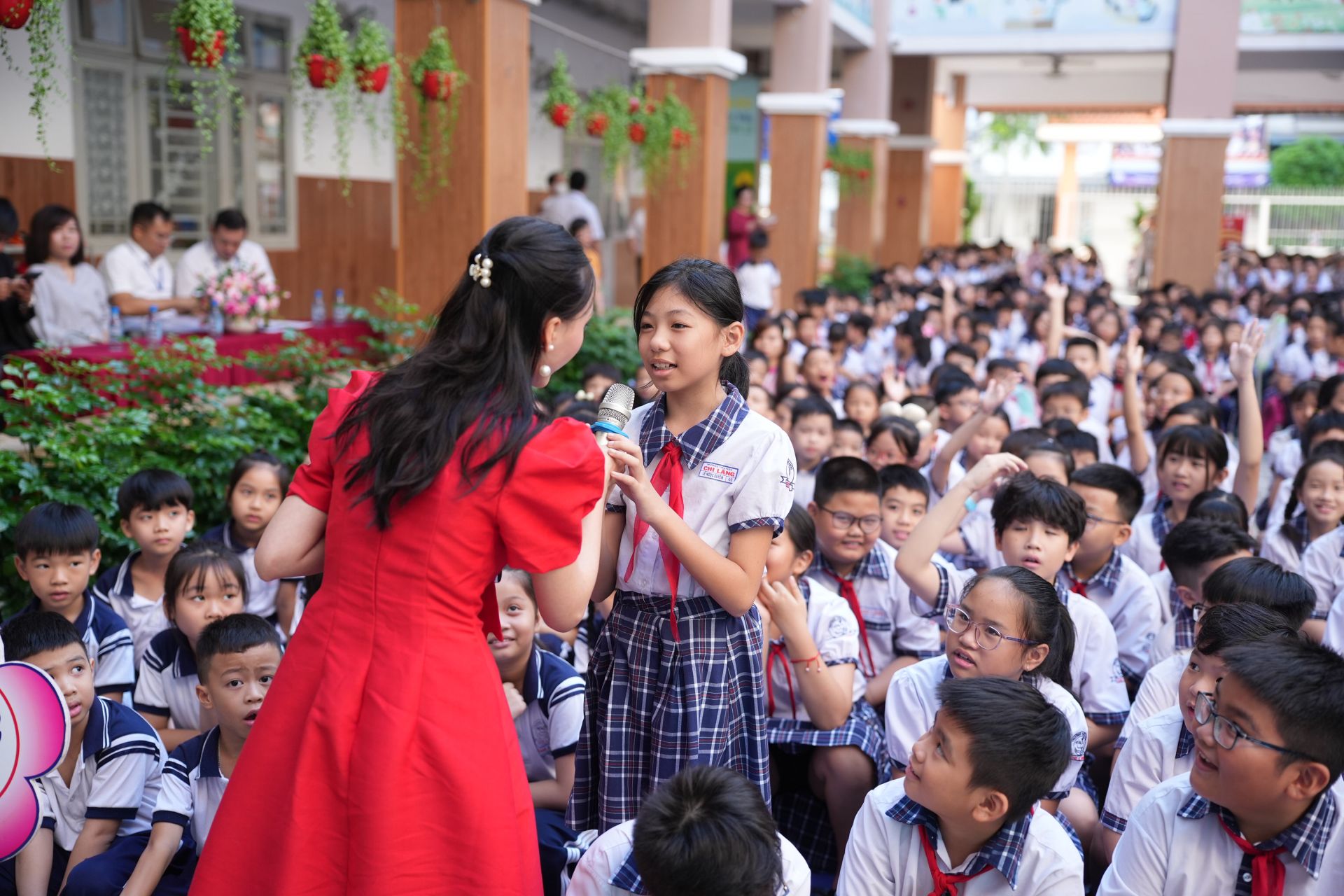 Các bạn trường Chi Lăng hào hứng tham gia chương trình