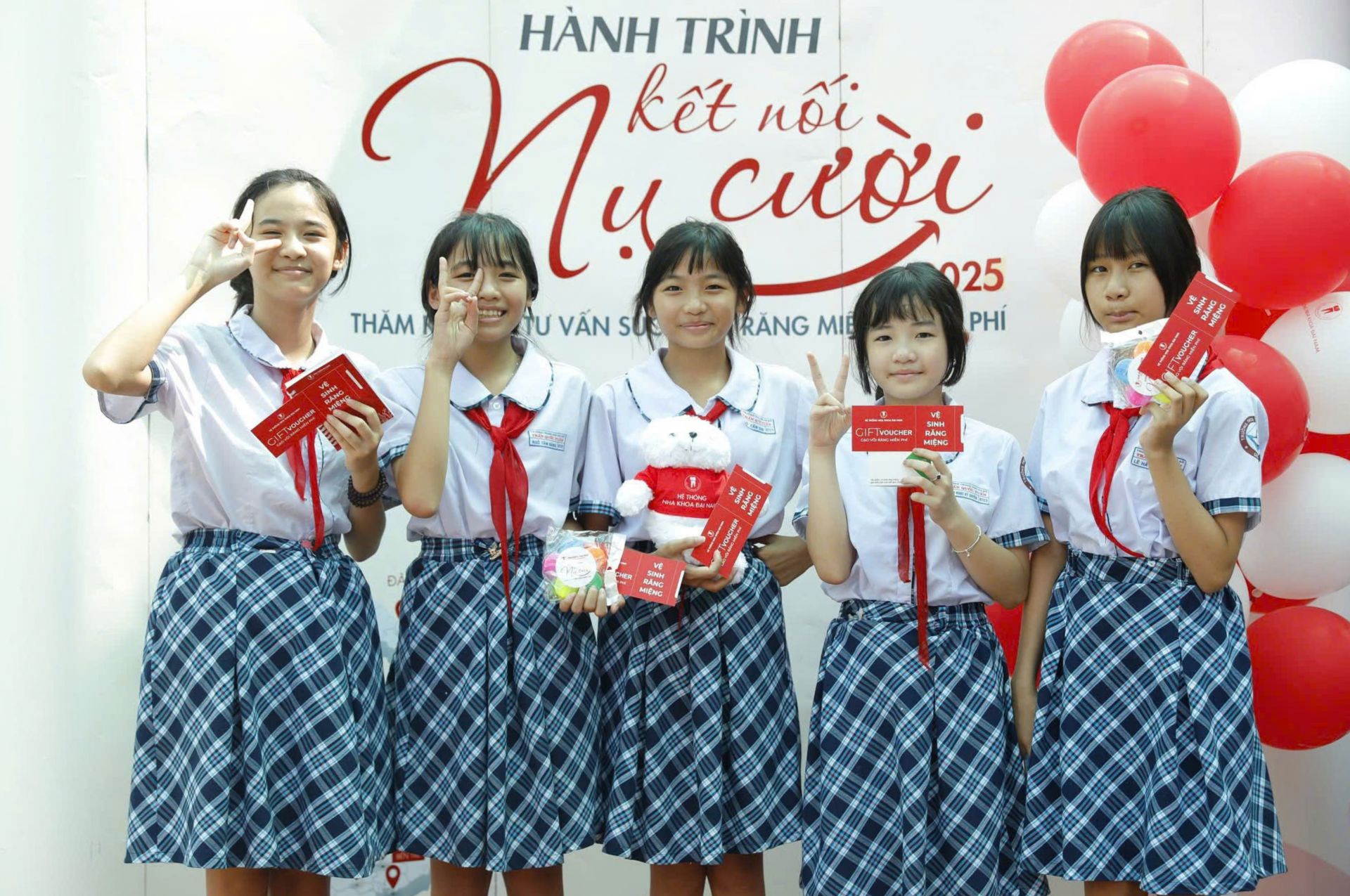 Nhận quà siêu xinh của Nha khoa Đại Nam thật thích