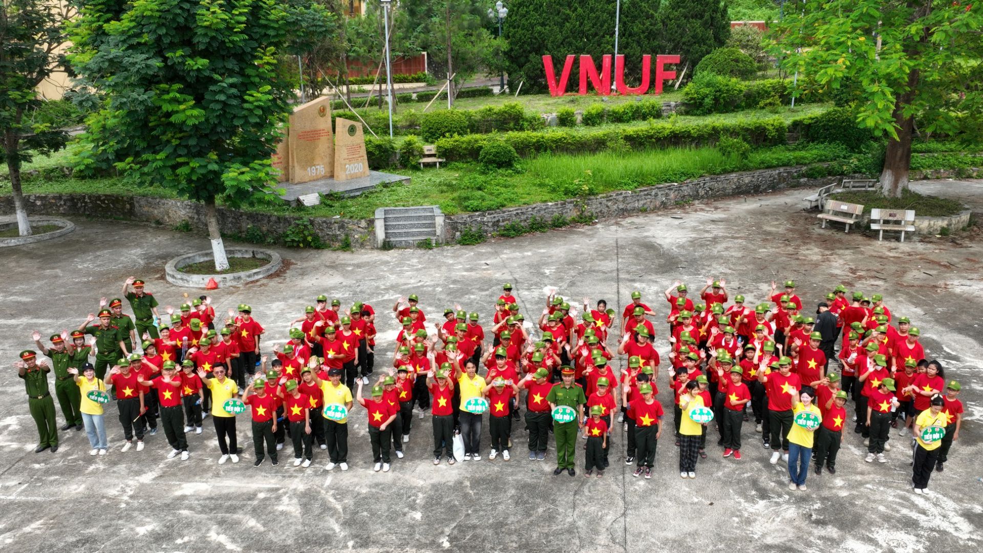 Các chiến sĩ nhí Các chiến sĩ nhí