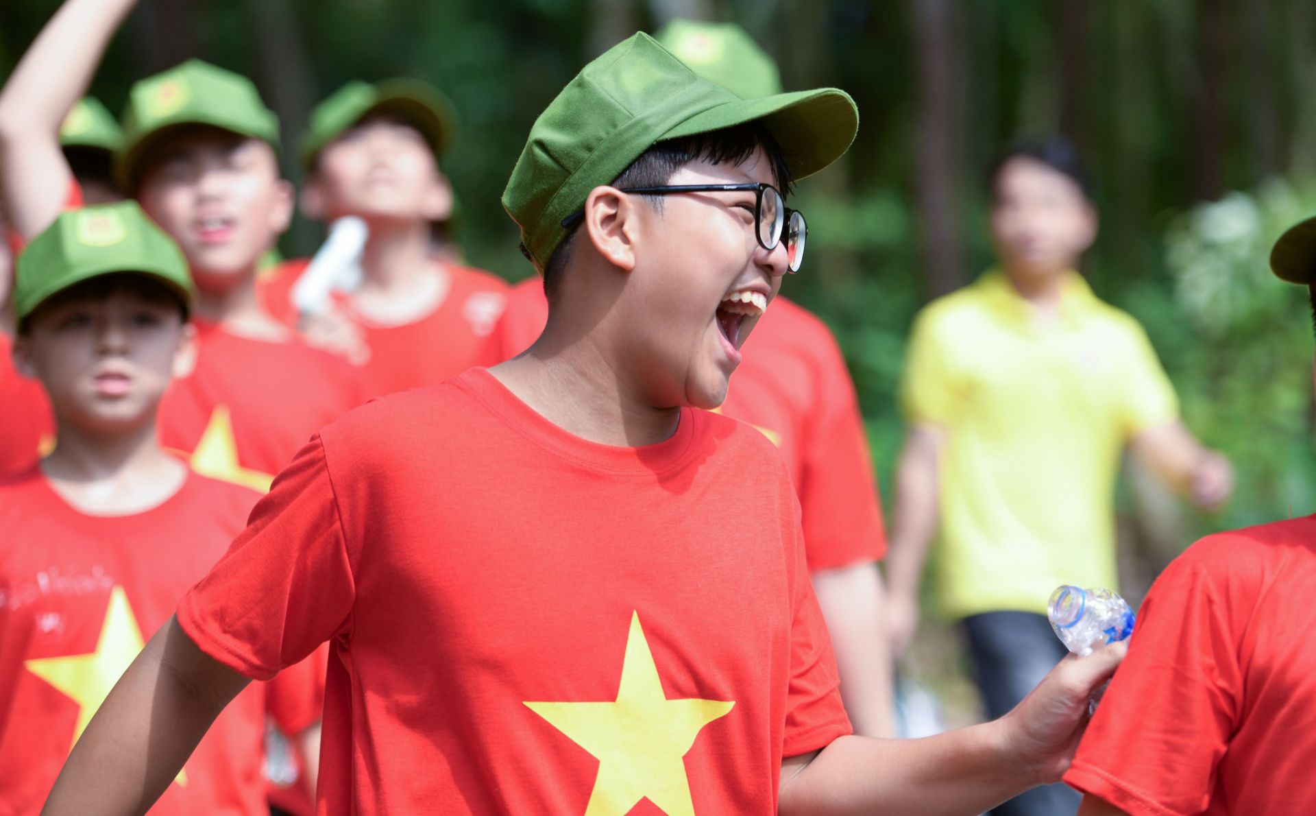 Niềm vui của các chiến sĩ nhí trong chuyến trải nghiệm Niềm vui của các chiến sĩ nhí trong chuyến trải nghiệm