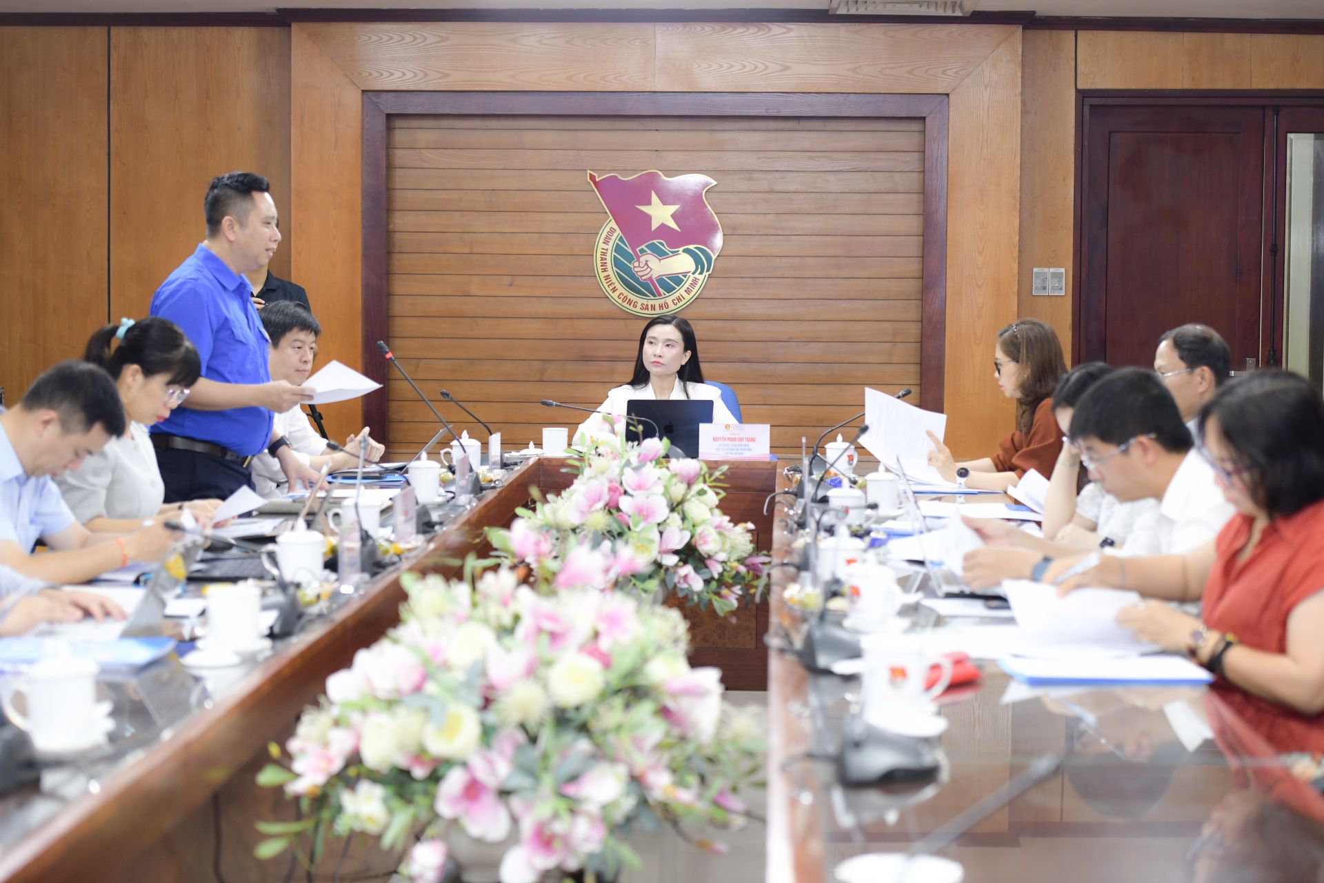 Toàn cảnh phiên