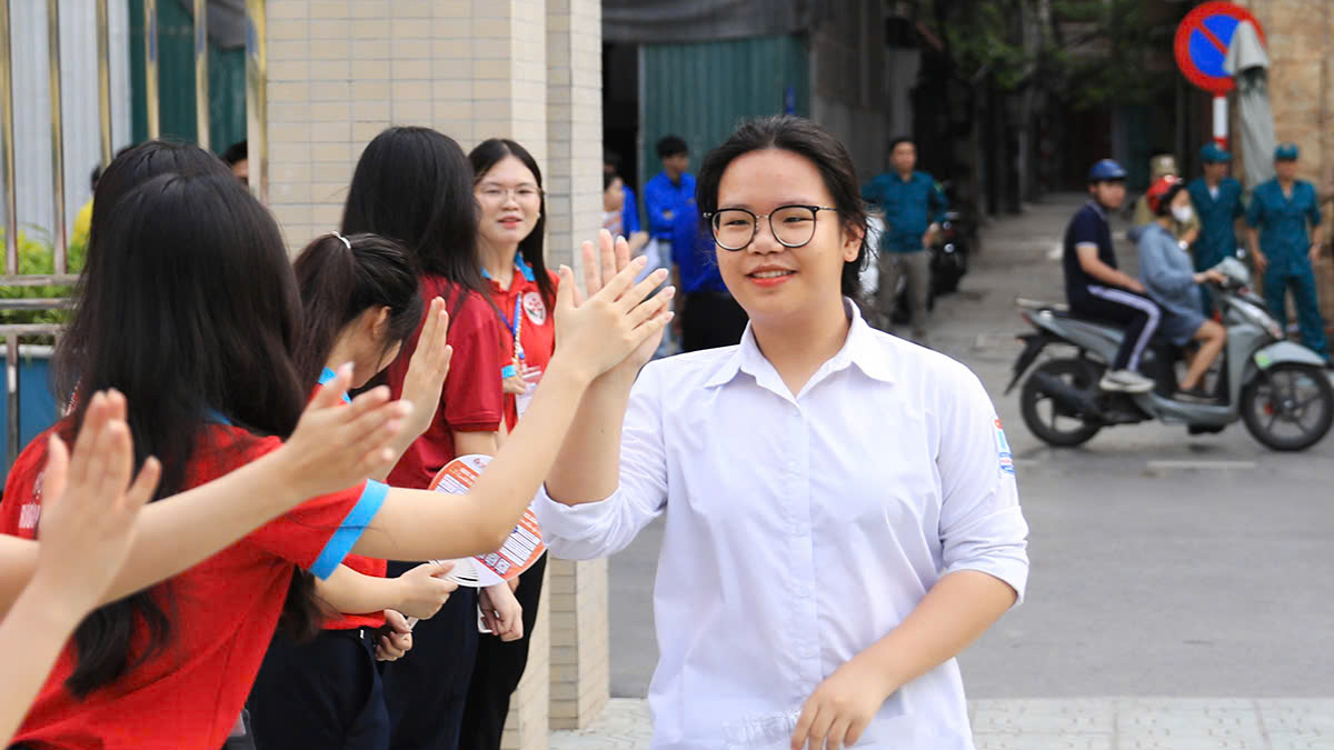Hà Nội công bố đề thi và đáp án kỳ thi vào lớp 10 không chuyên