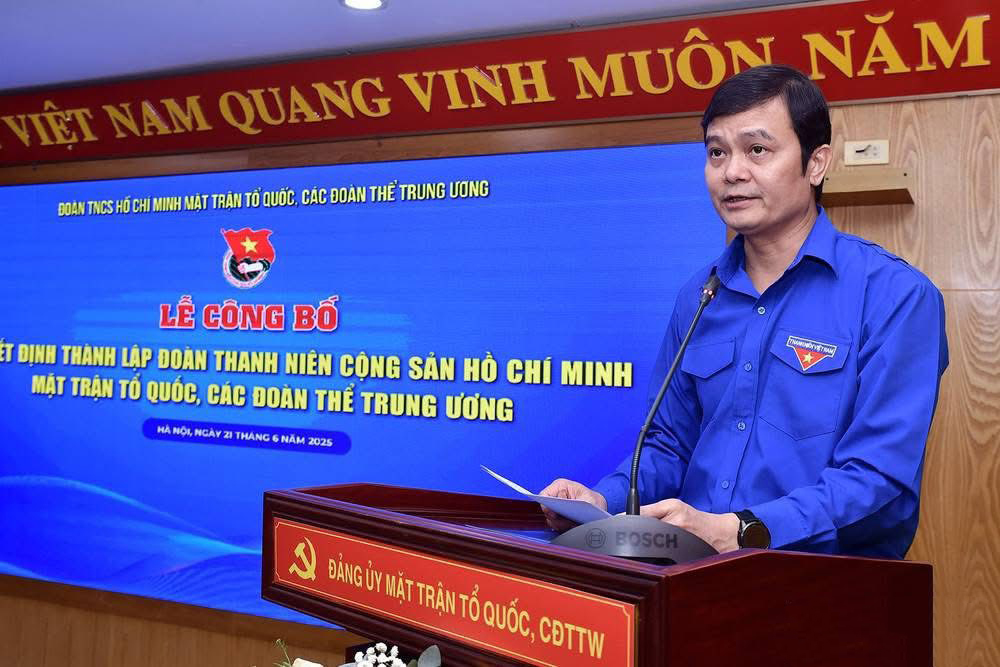 Anh Bùi Quang Huy phát biểu chỉ đạo tại chương trình Anh Bùi Quang Huy phát biểu chỉ đạo tại chương trình